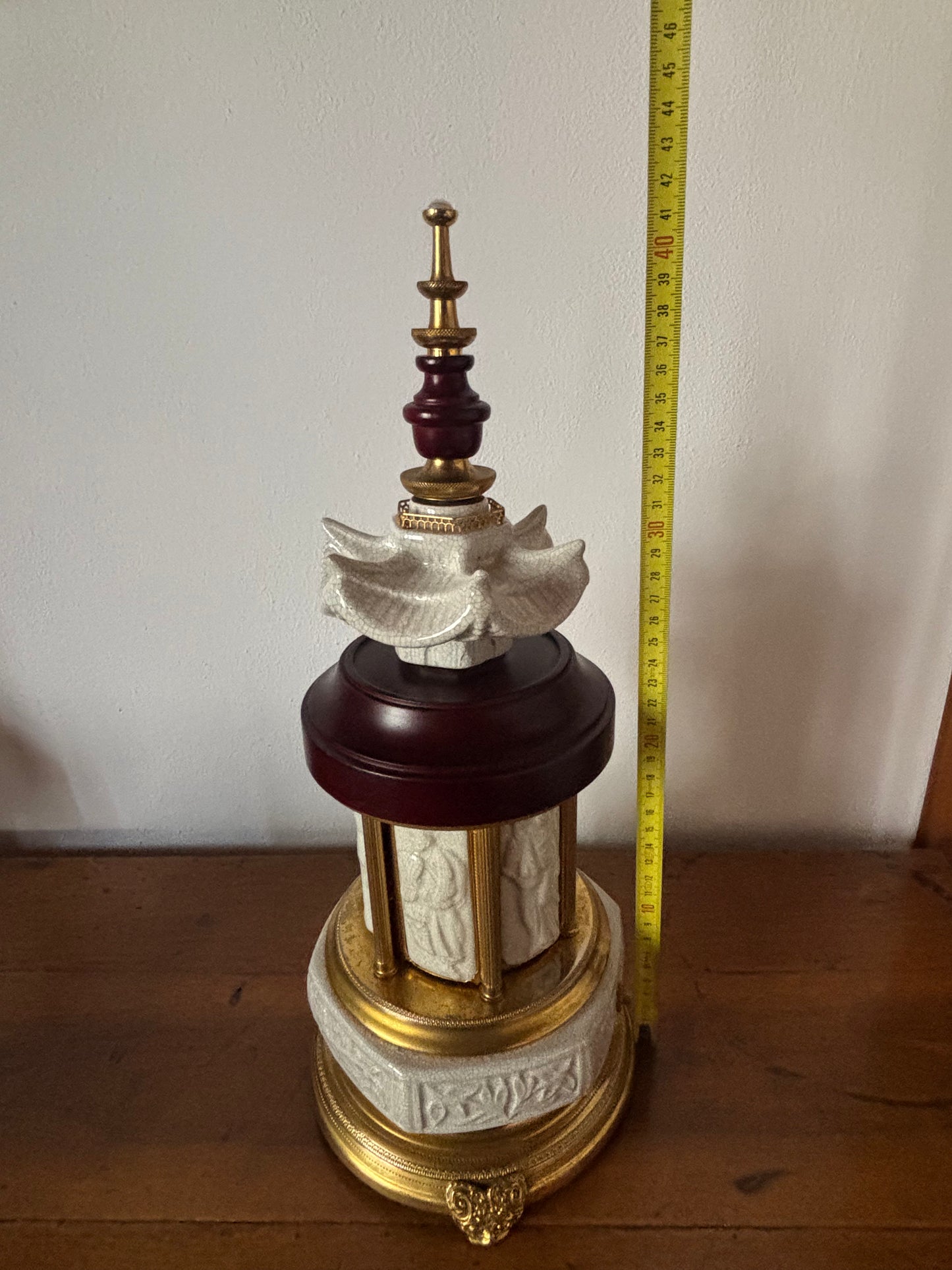 Porta sigarette con carillon vintage – Eleganza automatizzata dal fascino retrò