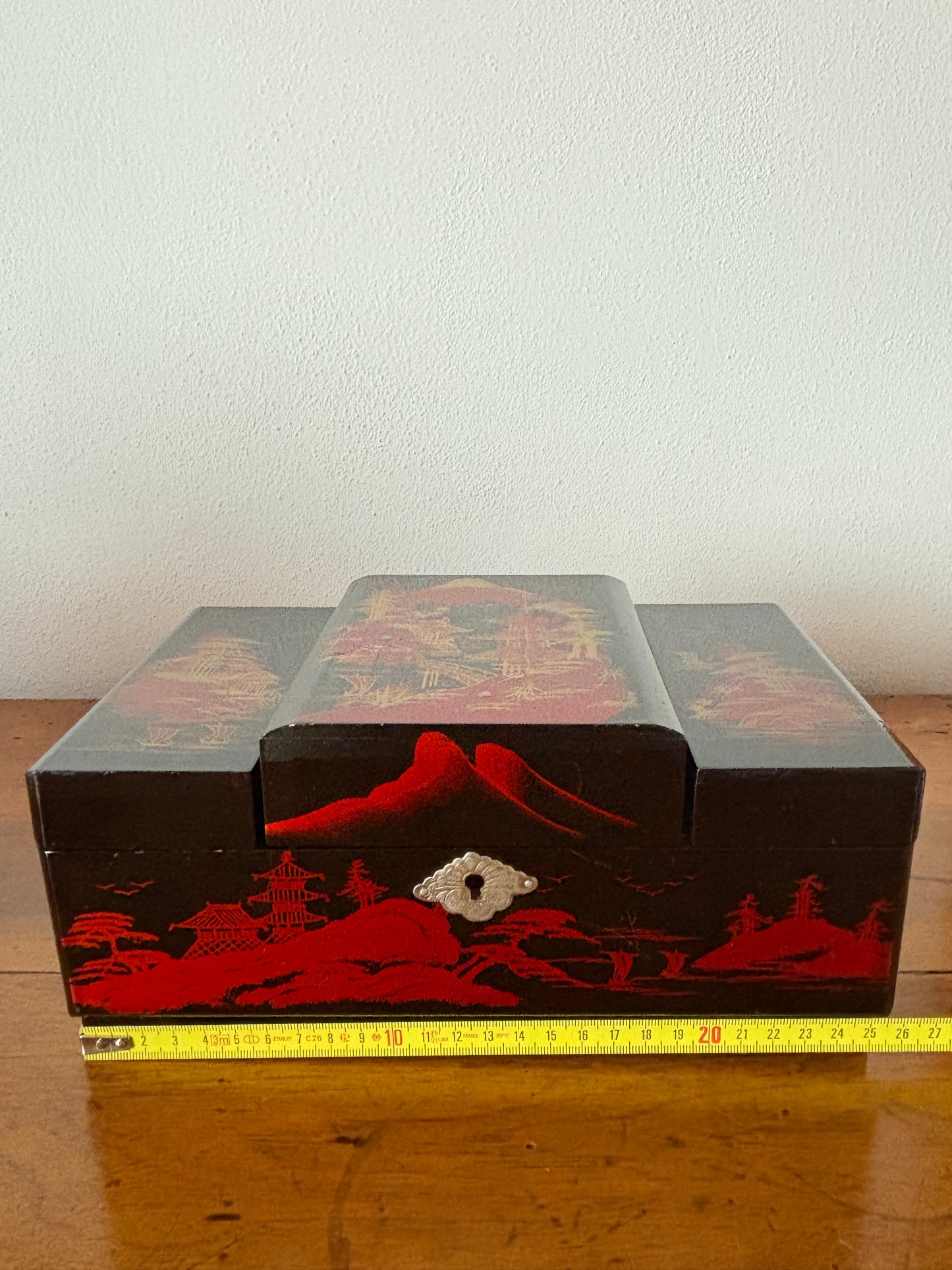 Vintage Japanese Jewelry Box with Working Music Mechanism – Black Lacquer Finish and Red Velvet Interior