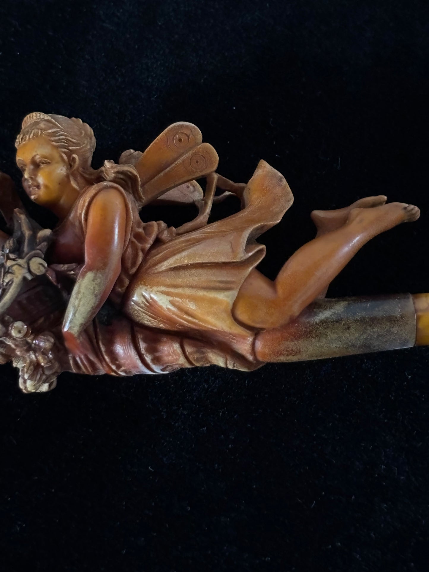 Antica pipa in schiuma di mare – Donna alata con cornucopia – Arte decorativa XIX-XX secolo