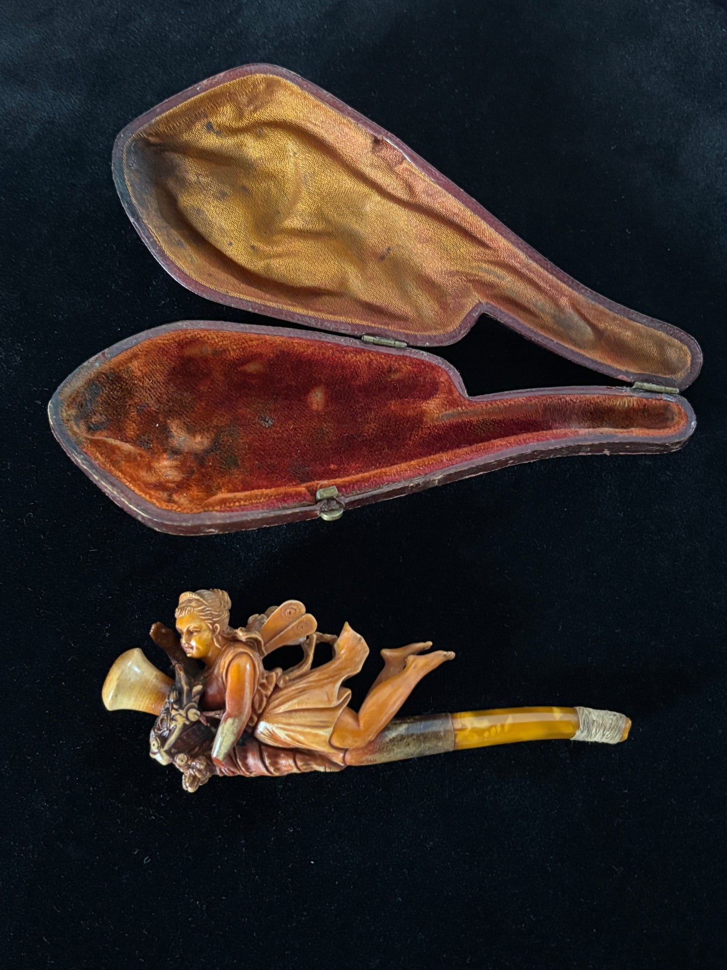 Antica pipa in schiuma di mare – Donna alata con cornucopia – Arte decorativa XIX-XX secolo