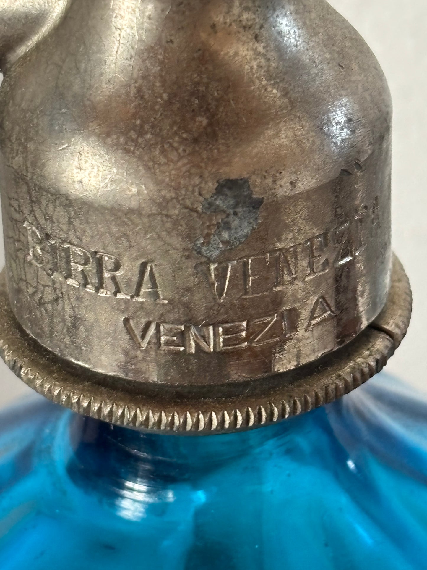 Bottiglia a Sifone in Vetro Blu – Ditta Fratelli Zanini Venezia | Vintage da Collezione