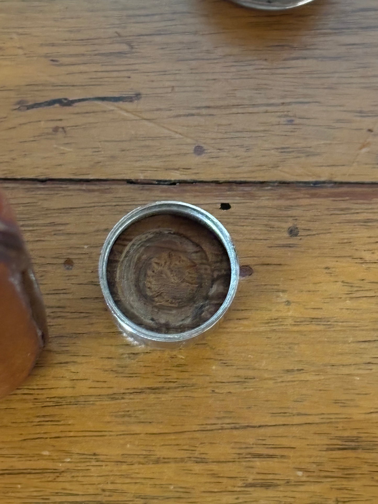 Fiaschetta Tascabile Vintage in Vetro con Rivestimento e Tappo in Metallo