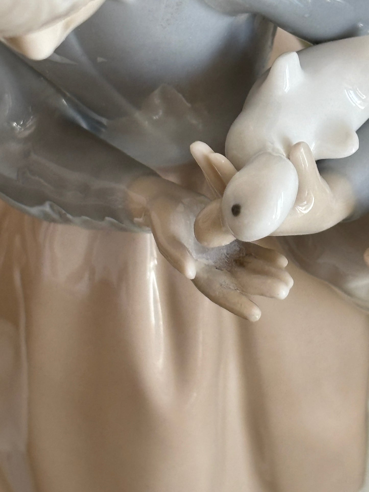 Statuetta Lladro Vintage – Ragazza con Paperelle e Cestino di Anatroccoli