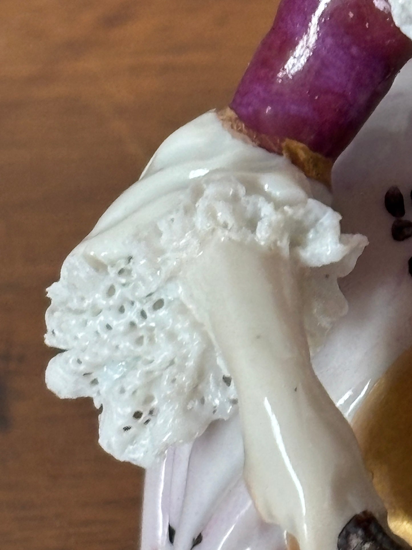 Statuina in Porcellana Volkstedt – Dama con Violoncello, Abito Rococò