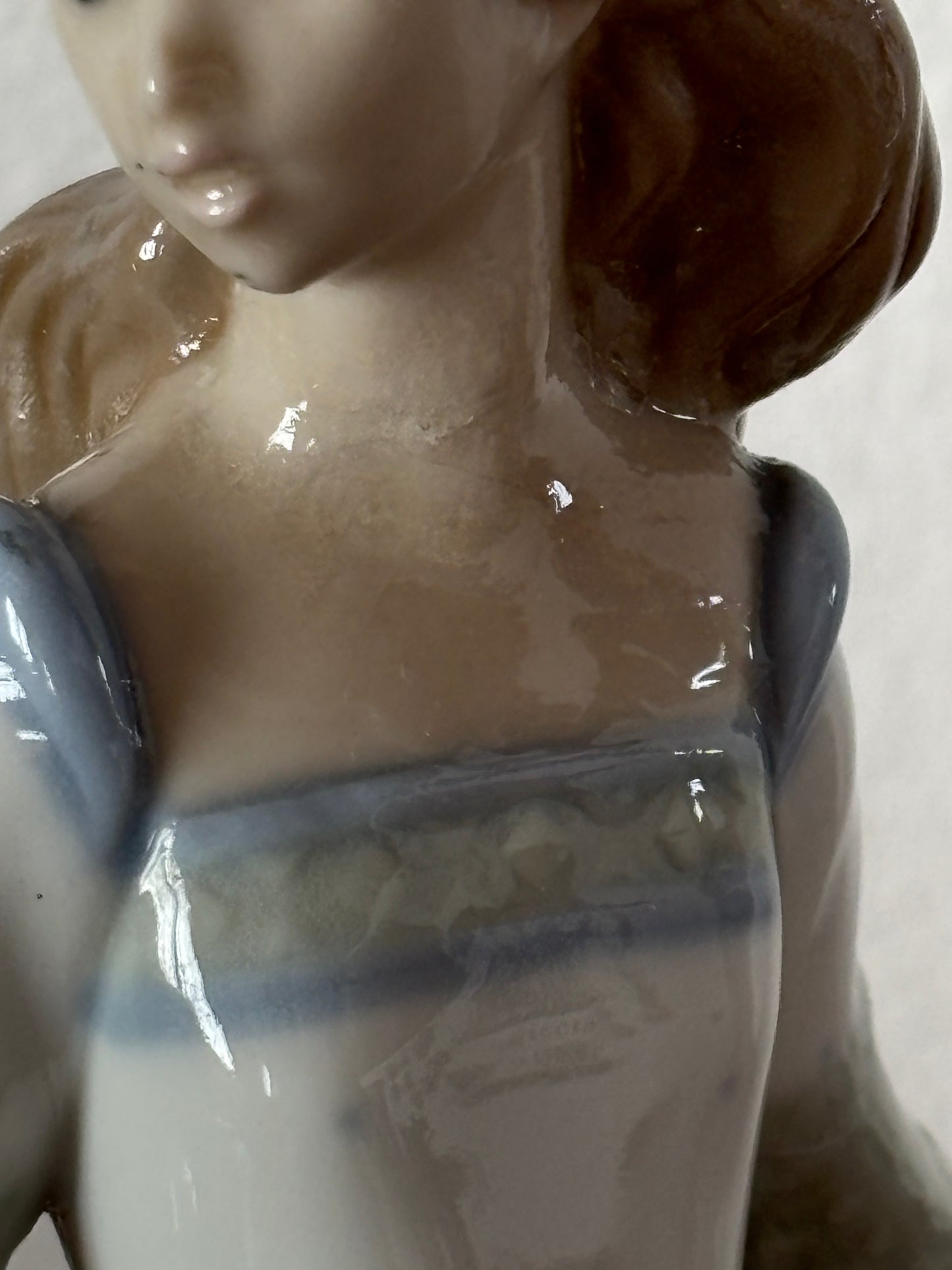 Statuina in ceramica Lladró – Cenerentola in abito da ballo, restaurata