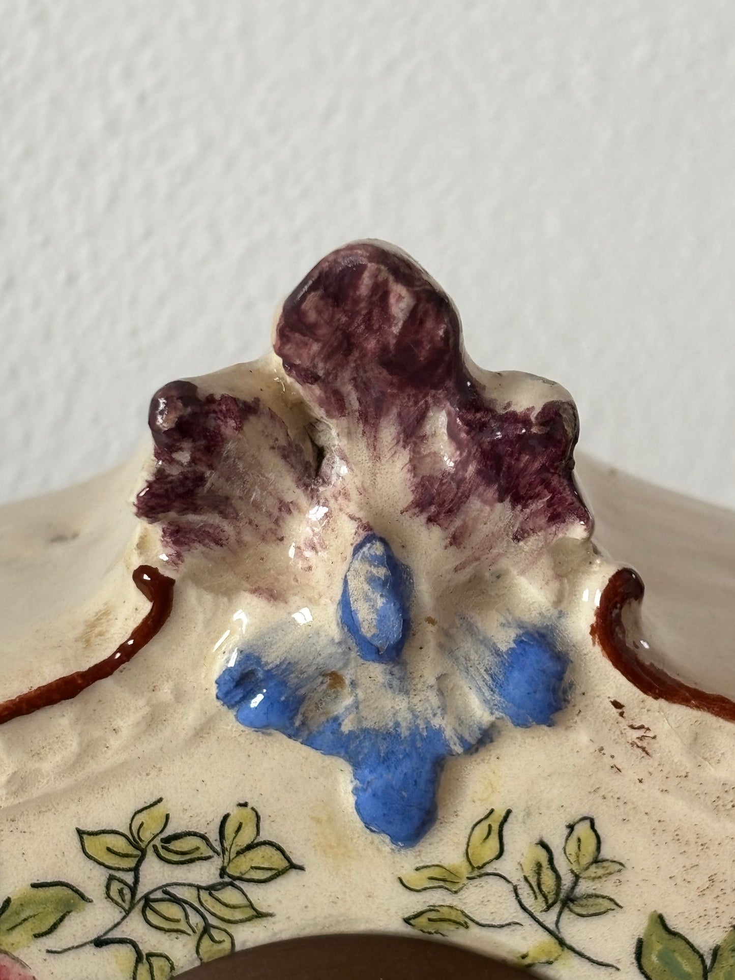 Orologio da tavolo in ceramica vintage decorata – marchiato e restaurato