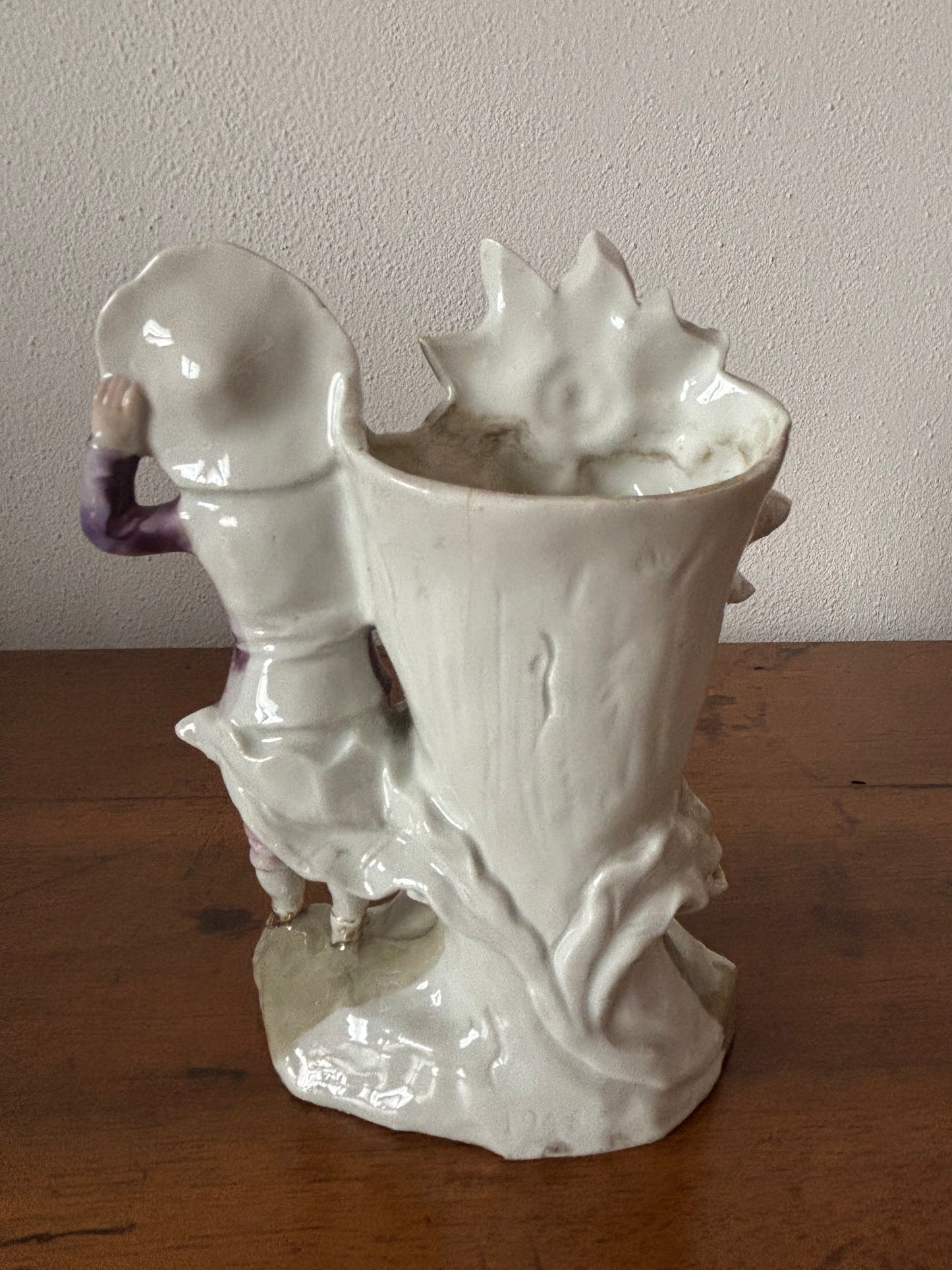 Vasetto Decorativo in Ceramica Lucida con Figura e Fiore – XX Secolo
