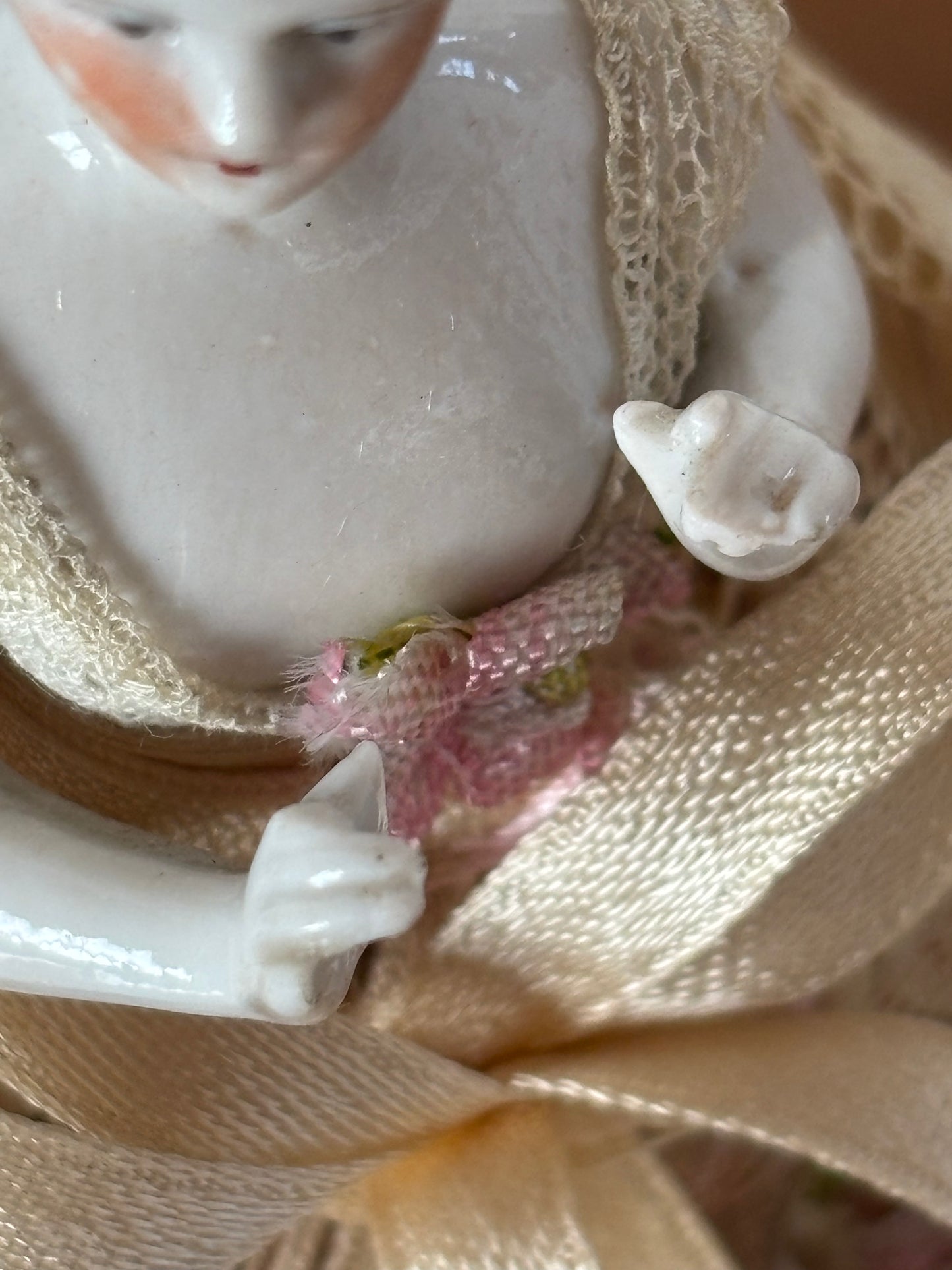 Mezza bambola in ceramica con abito floreale rosa – Stile vintage da collezione