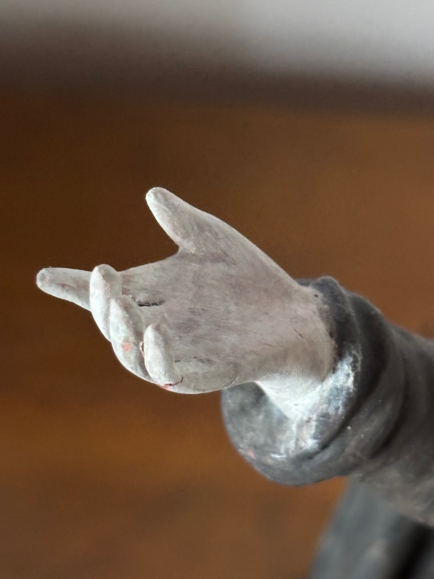 Statua antica in terracotta