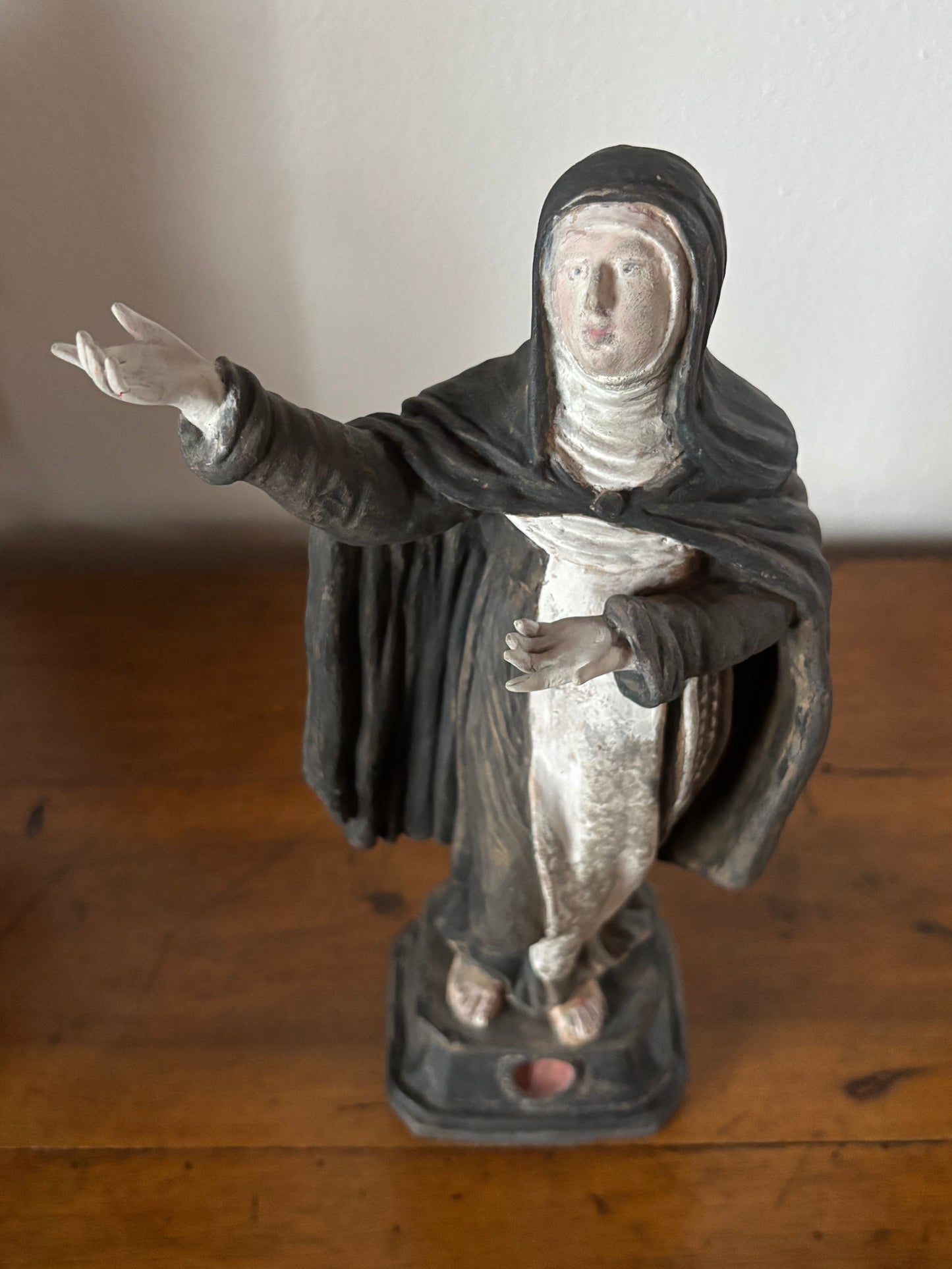 Statua antica in terracotta