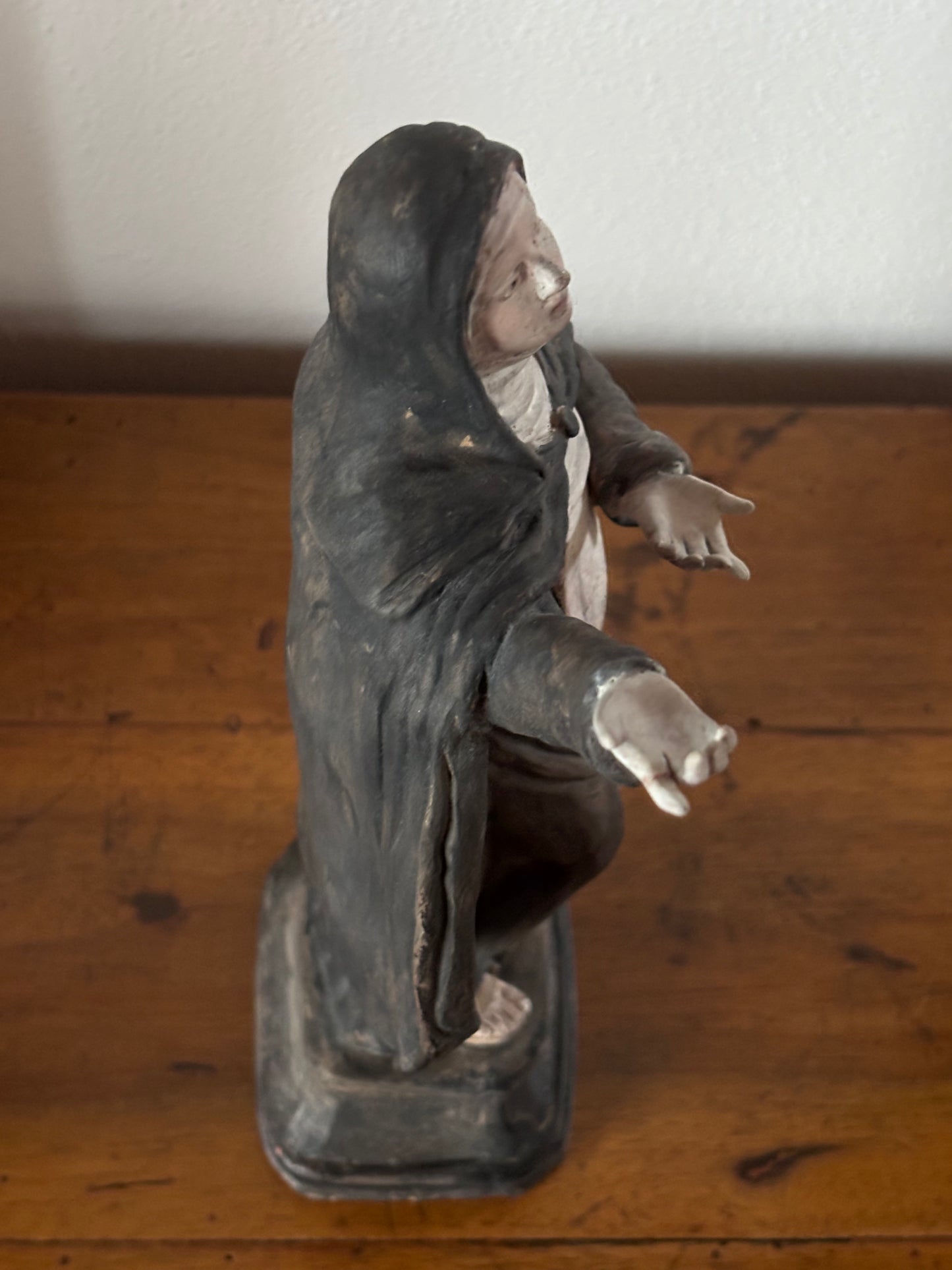 Statua antica in terracotta