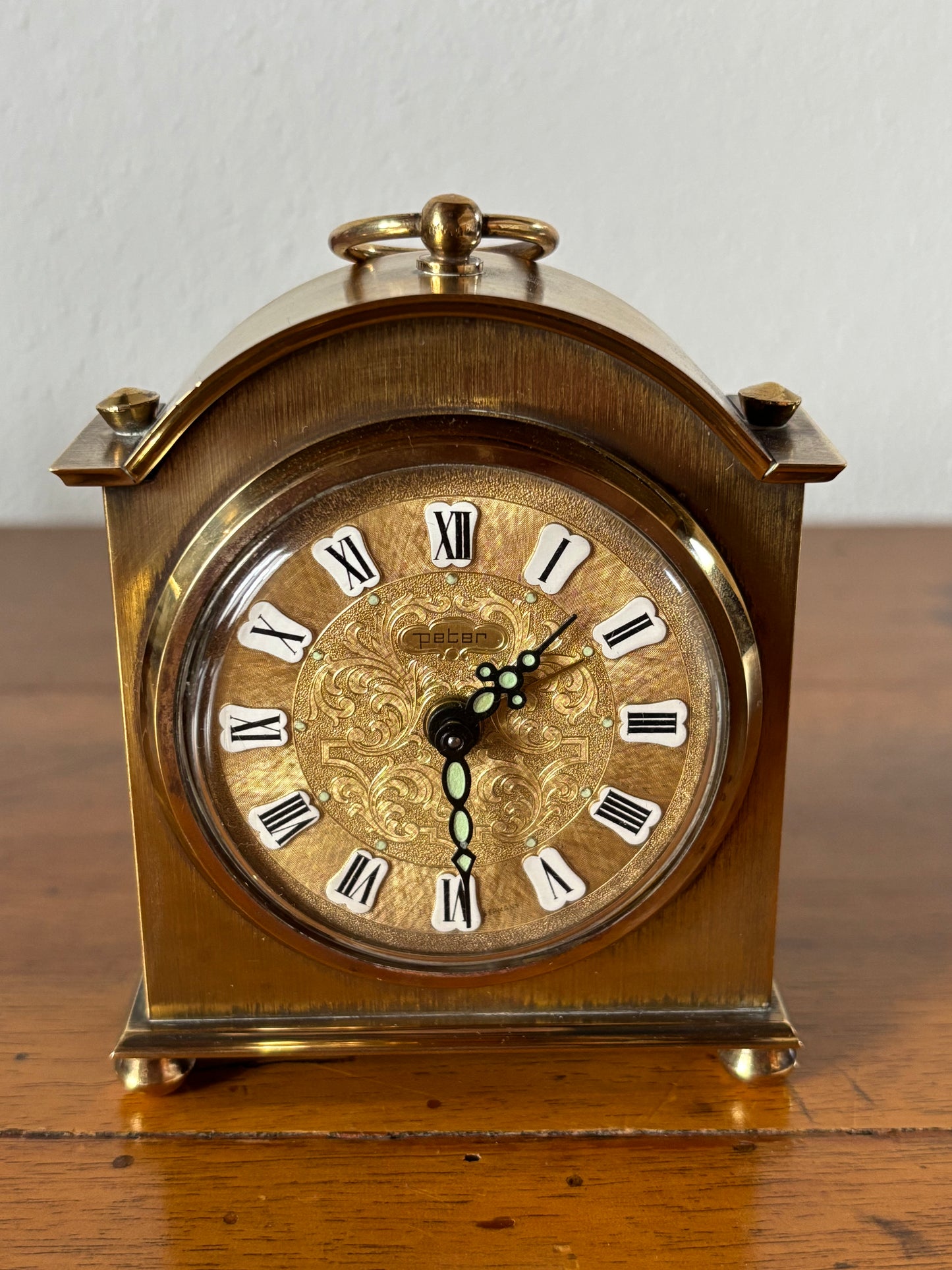 Small Table Clock Peter- Refinement and Functionality