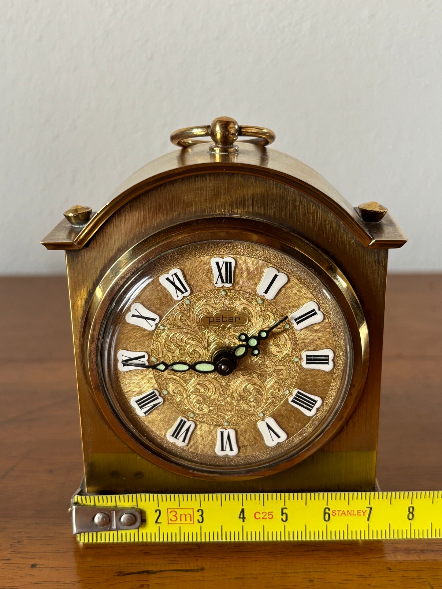 Small Table Clock Peter- Refinement and Functionality