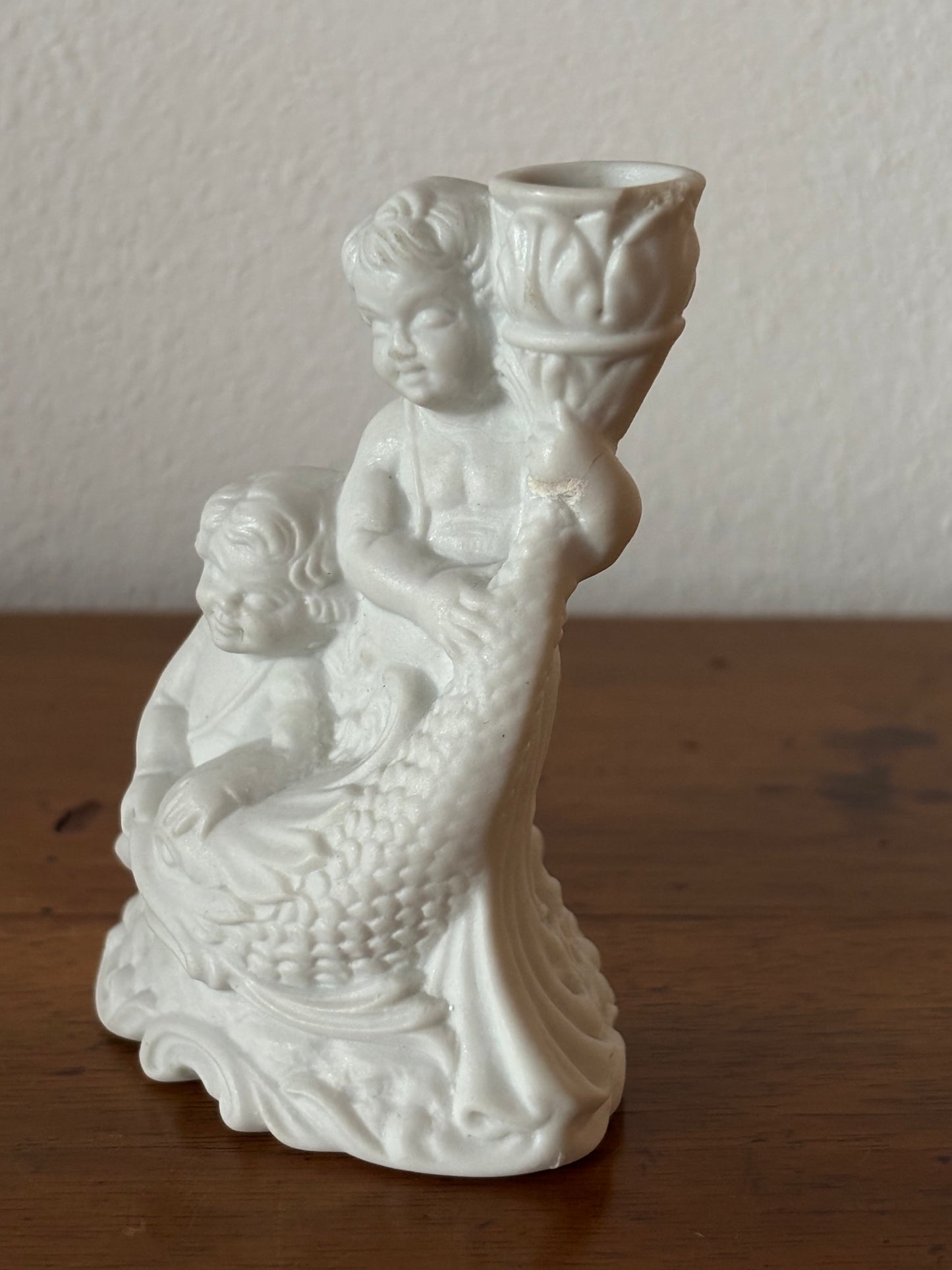 Piccola Statuetta Vintage in Ceramica con Due Putti