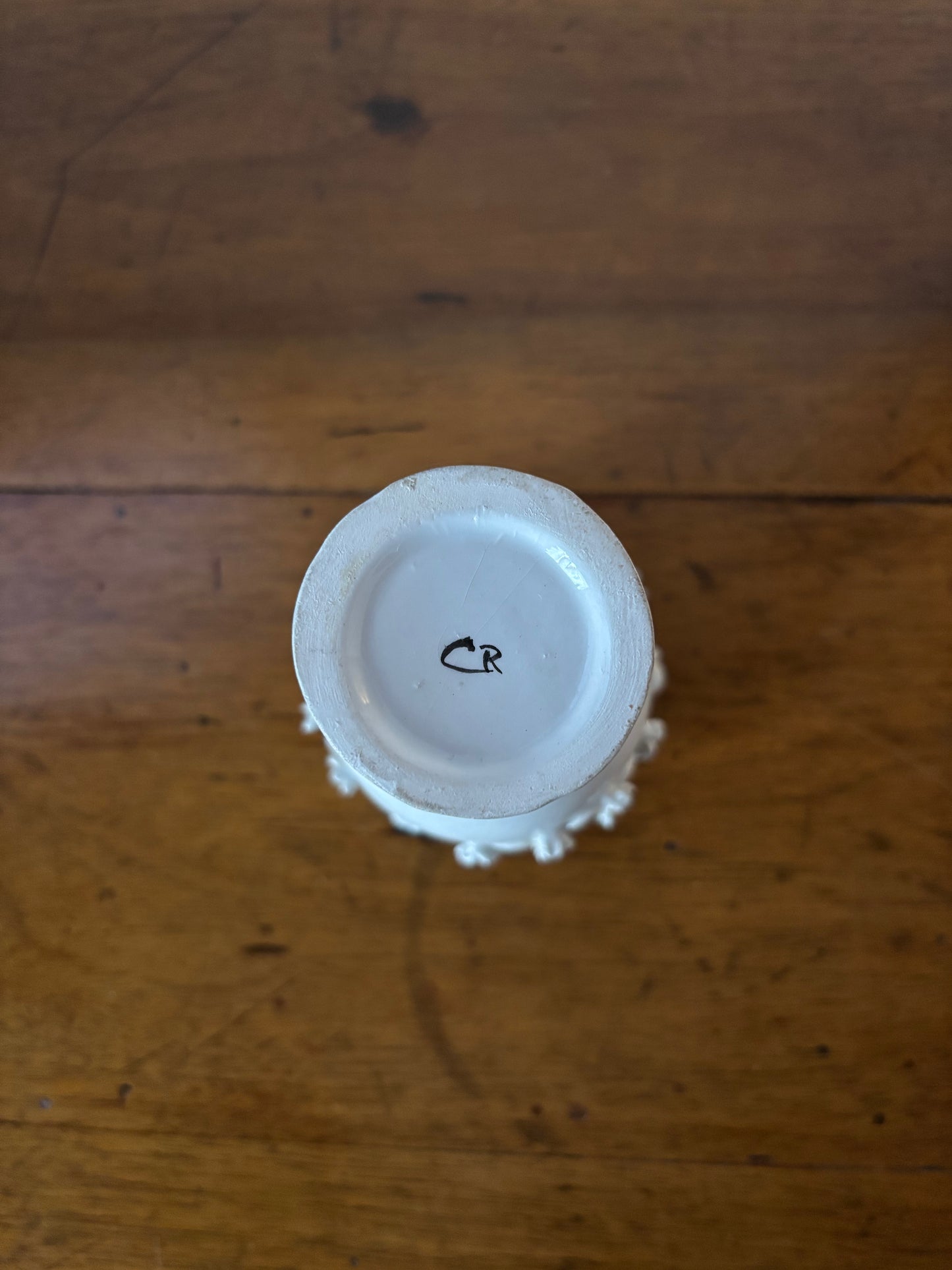 Piccolo Vasetto Vintage in Ceramica – Eleganza Retrò e Fascino d’Epoca