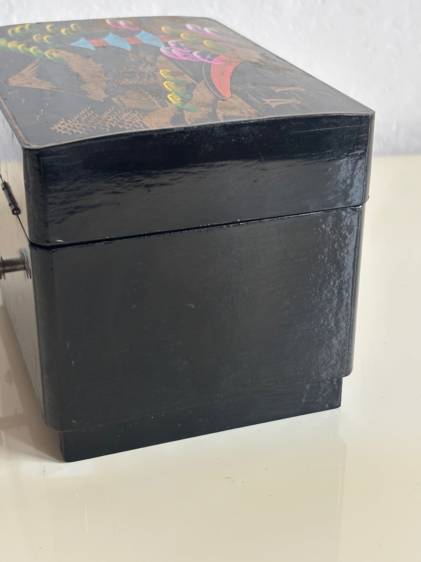 Kleines japanisches Vintage‑Schmuckkästchen mit Spieluhr