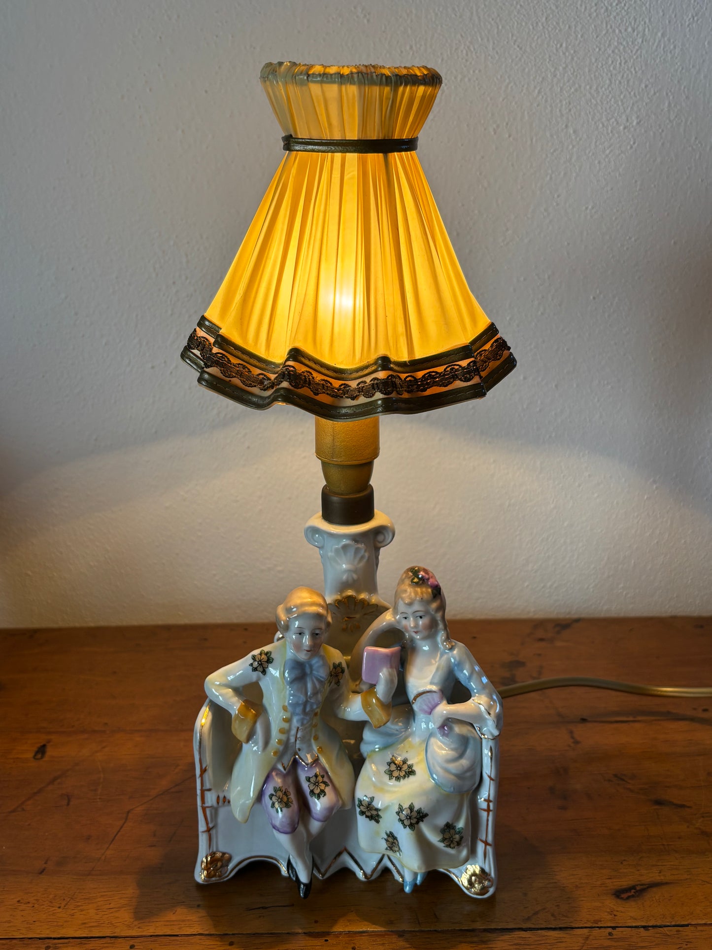 Lampada da tavolo vintage anni '50