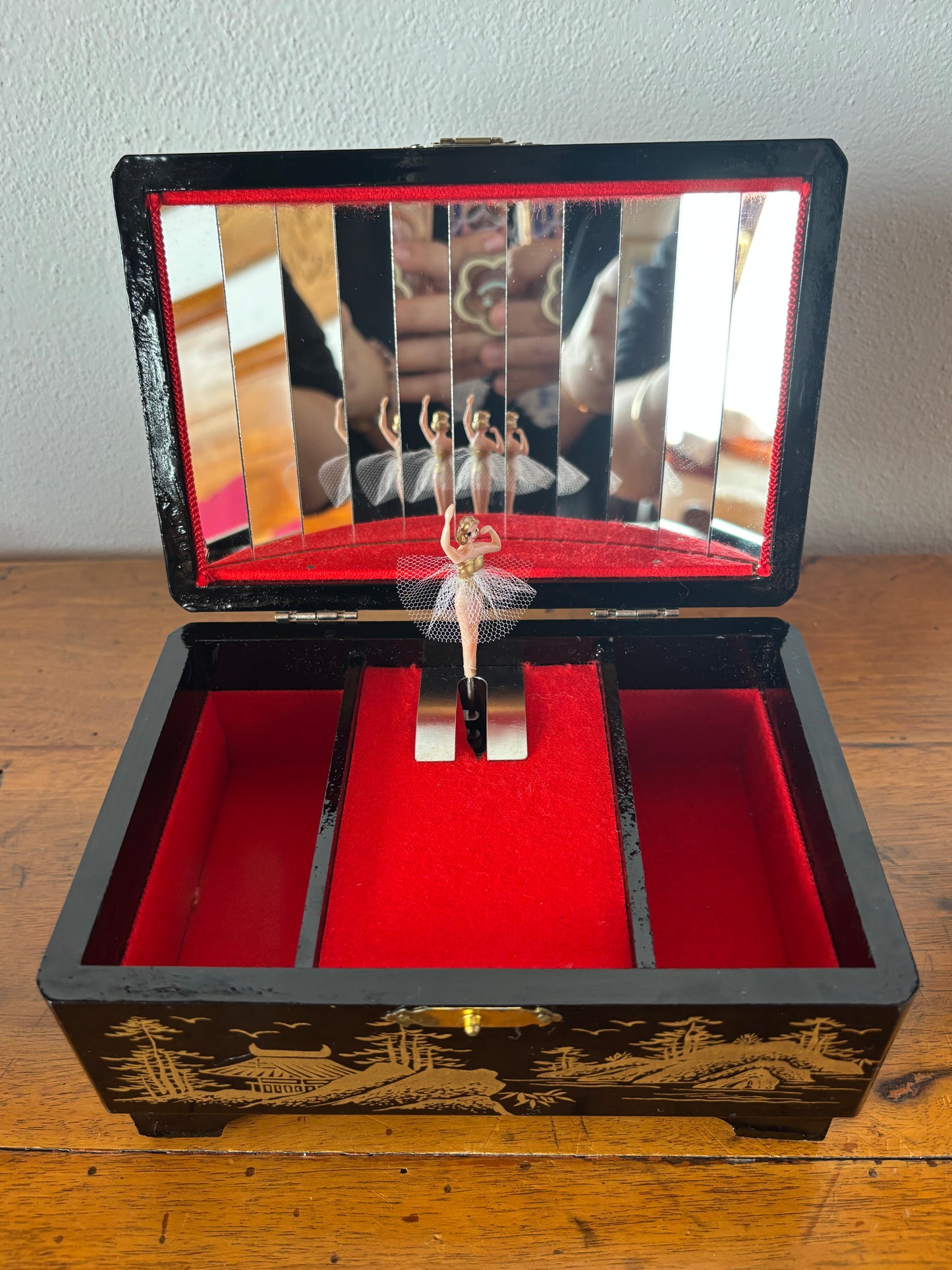 Vintage Japanese Black Lacquer Music Box