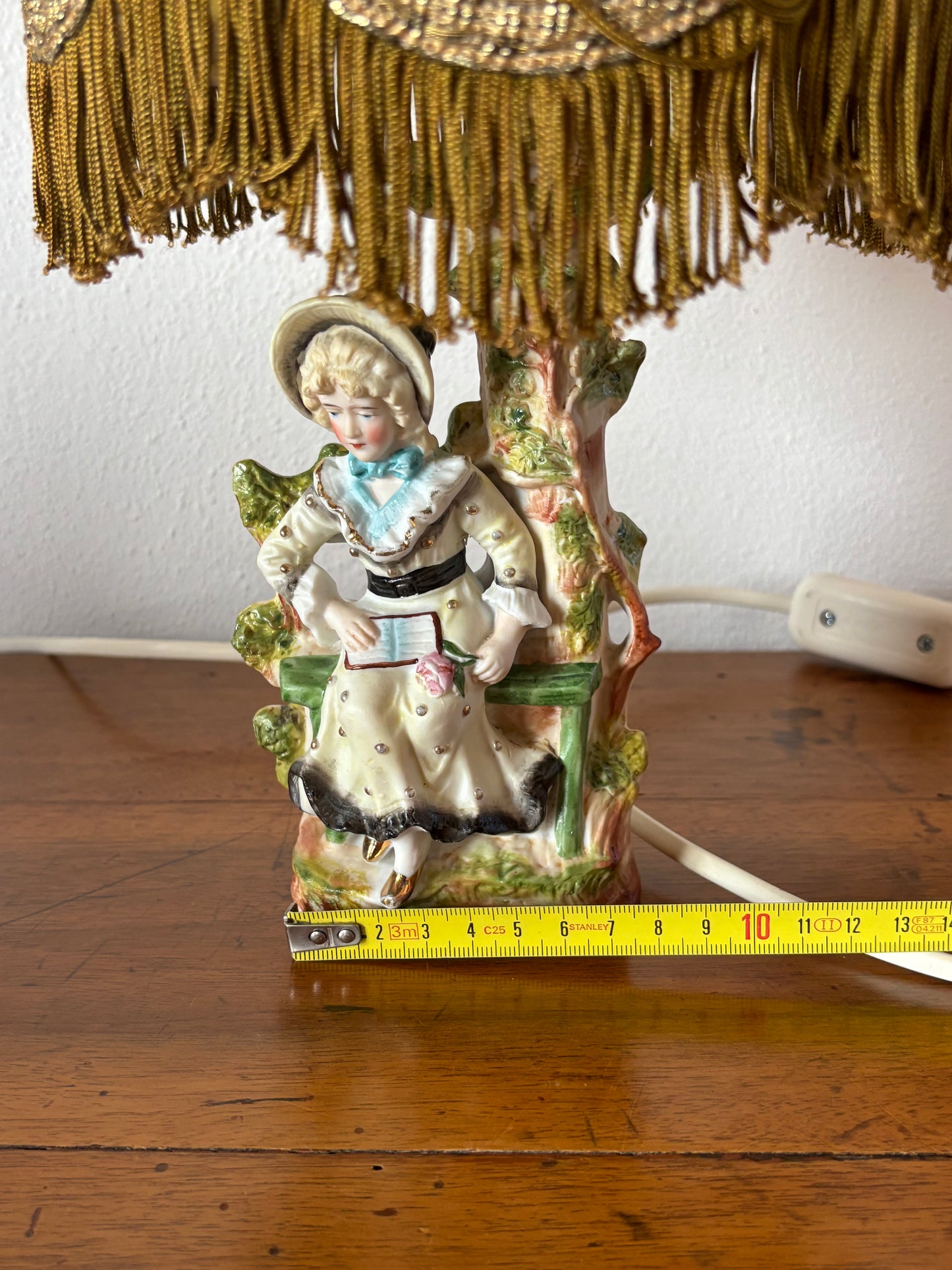 Lampada da Tavolo Vintage in Ceramica Bisquit