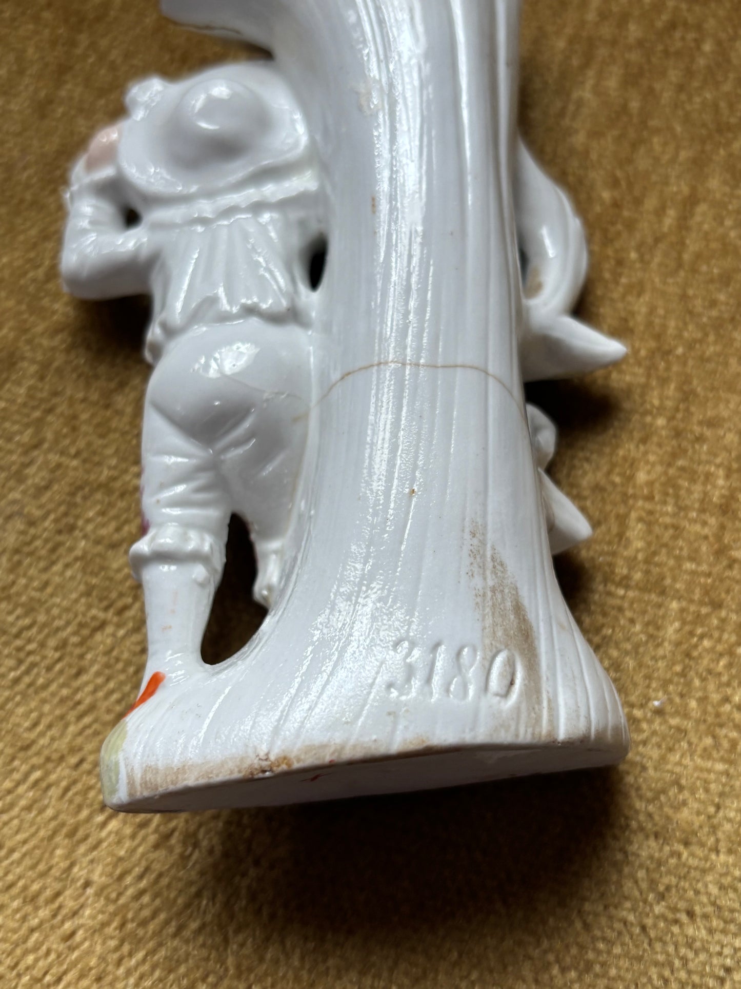 Vasetto in Ceramica Vintage con Bambino e Fiore – Oggetto Decorativo Restaurato