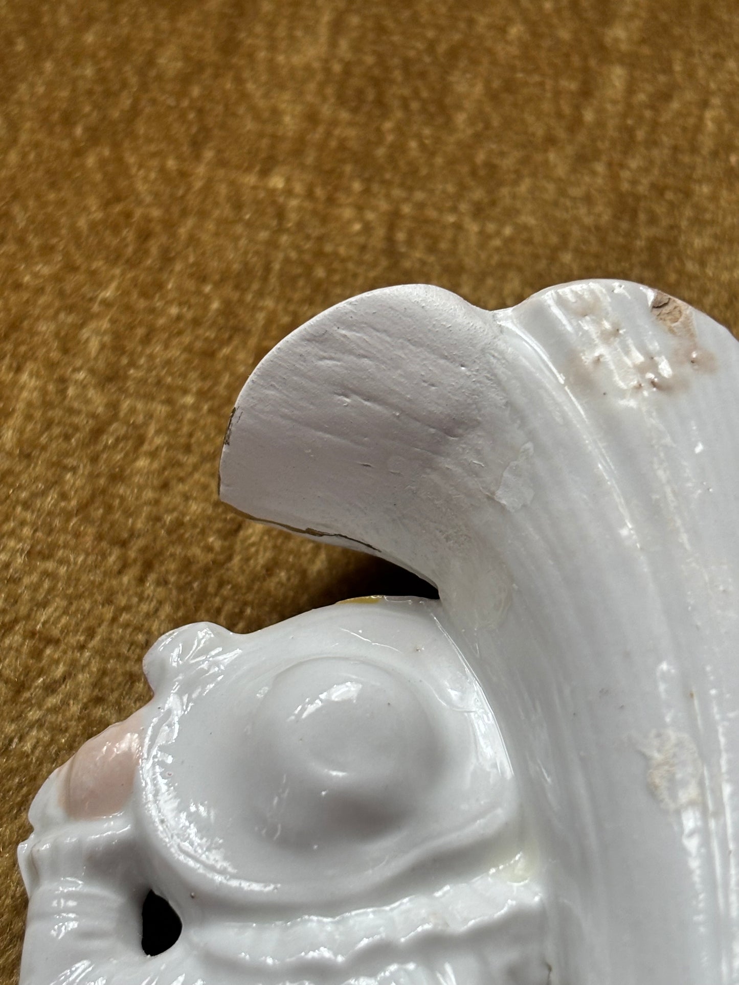 Vasetto in Ceramica Vintage con Bambino e Fiore – Oggetto Decorativo Restaurato