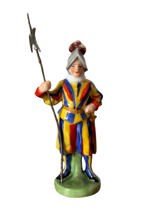 Statuetta in Ceramica Guardia Svizzera – Oggetto Decorativo Vintage in Ottime Condizioni
