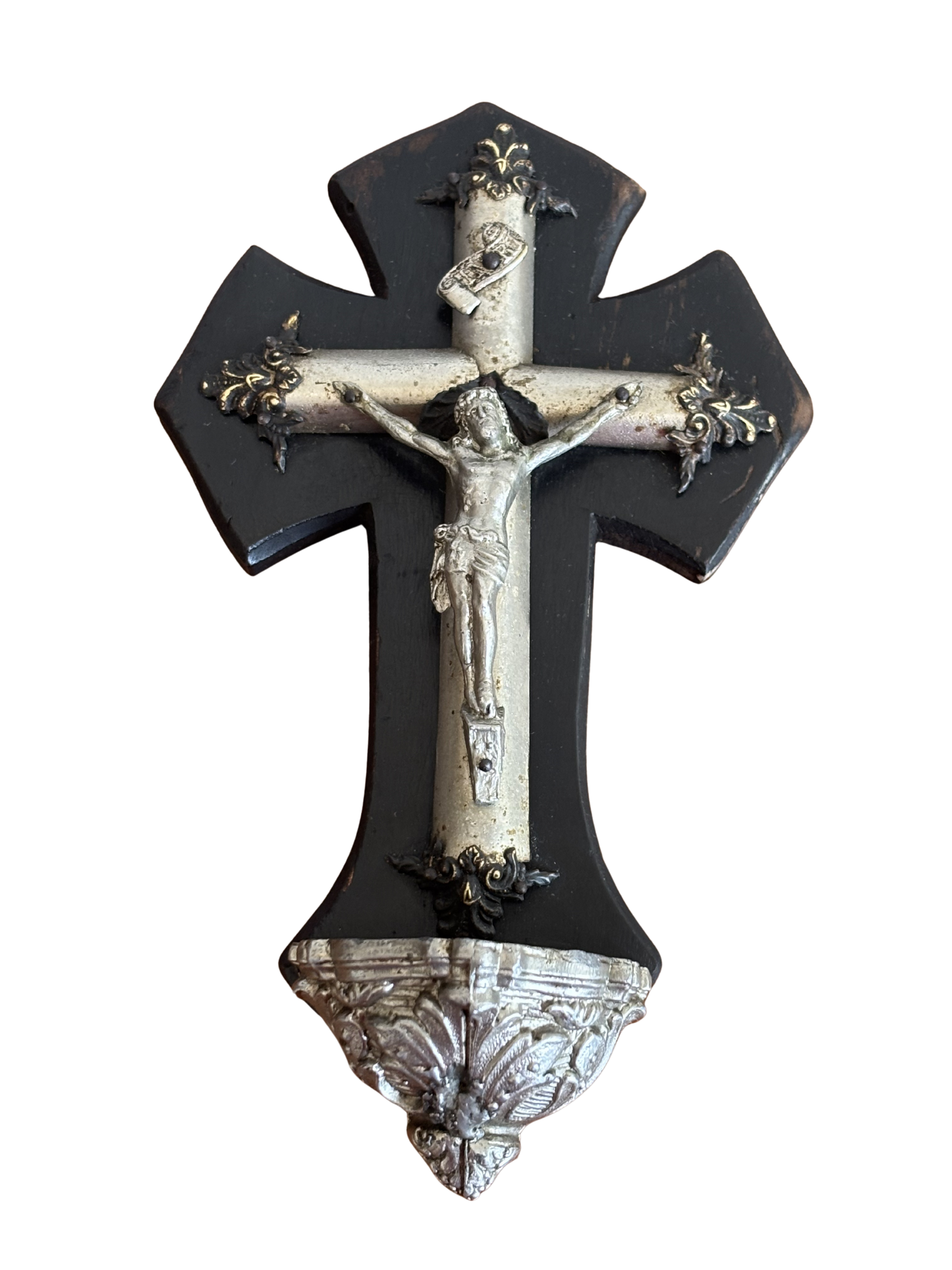 Acquasantiera in legno con Cristo in metallo
