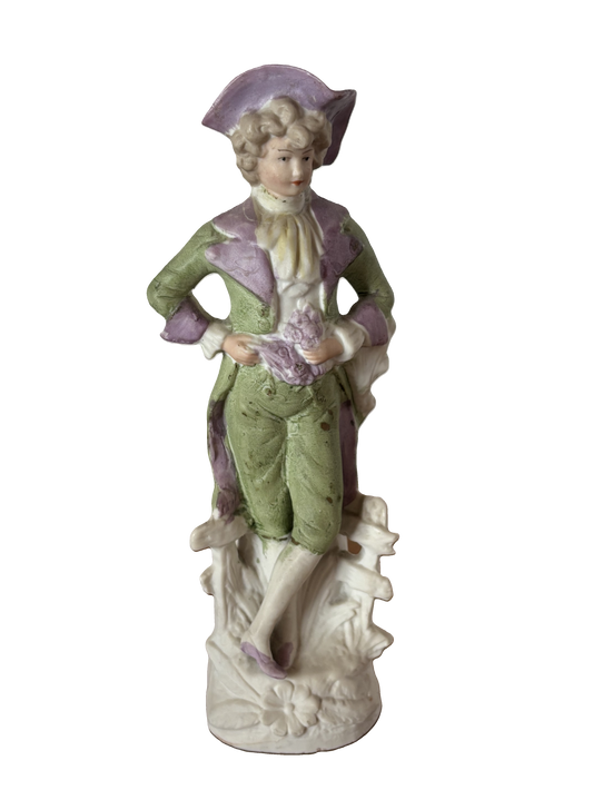 Statuetta in ceramica biscuit – Giovane gentiluomo con fiori