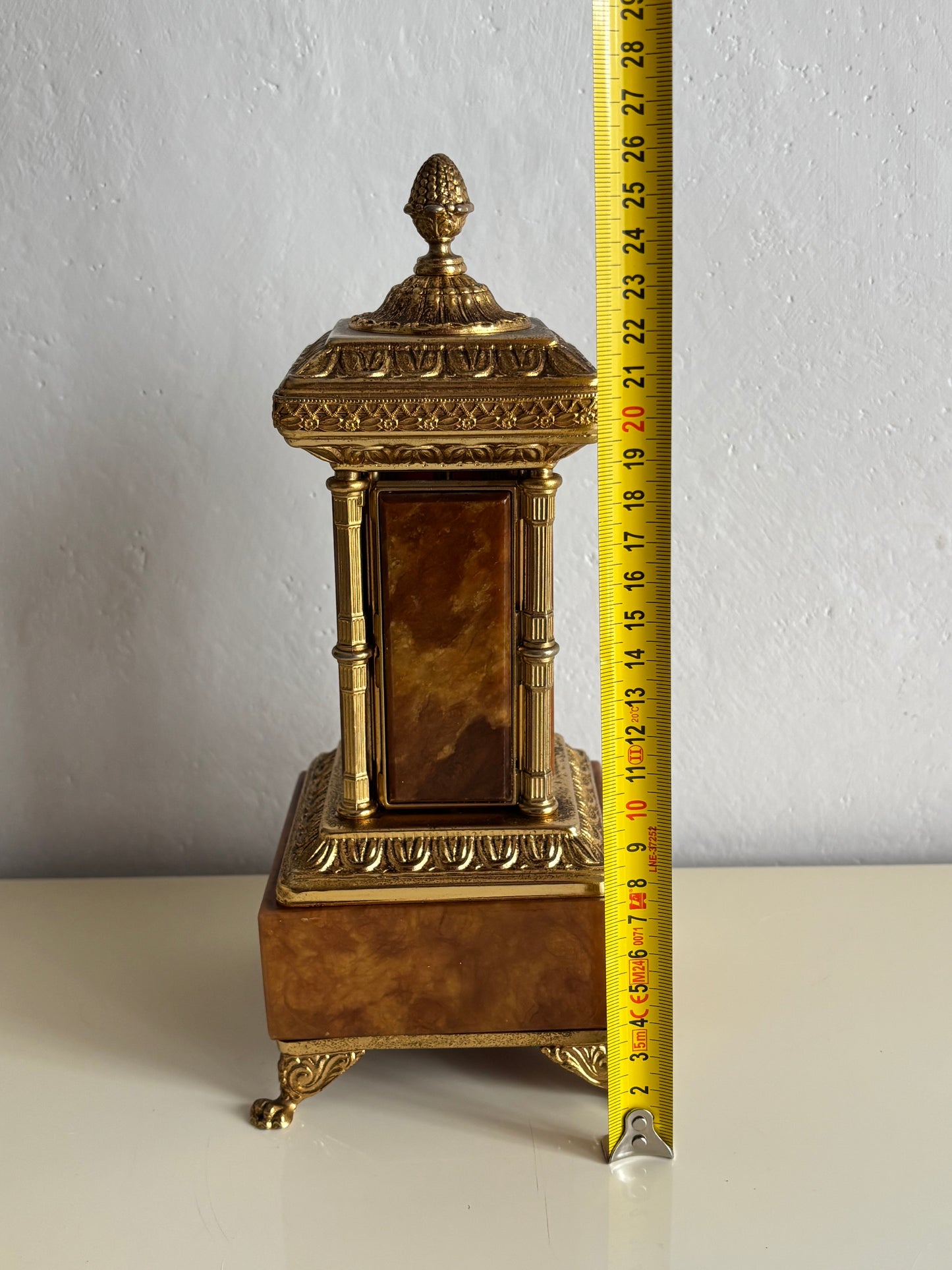 Portasigarette in marmo con carillon vintage