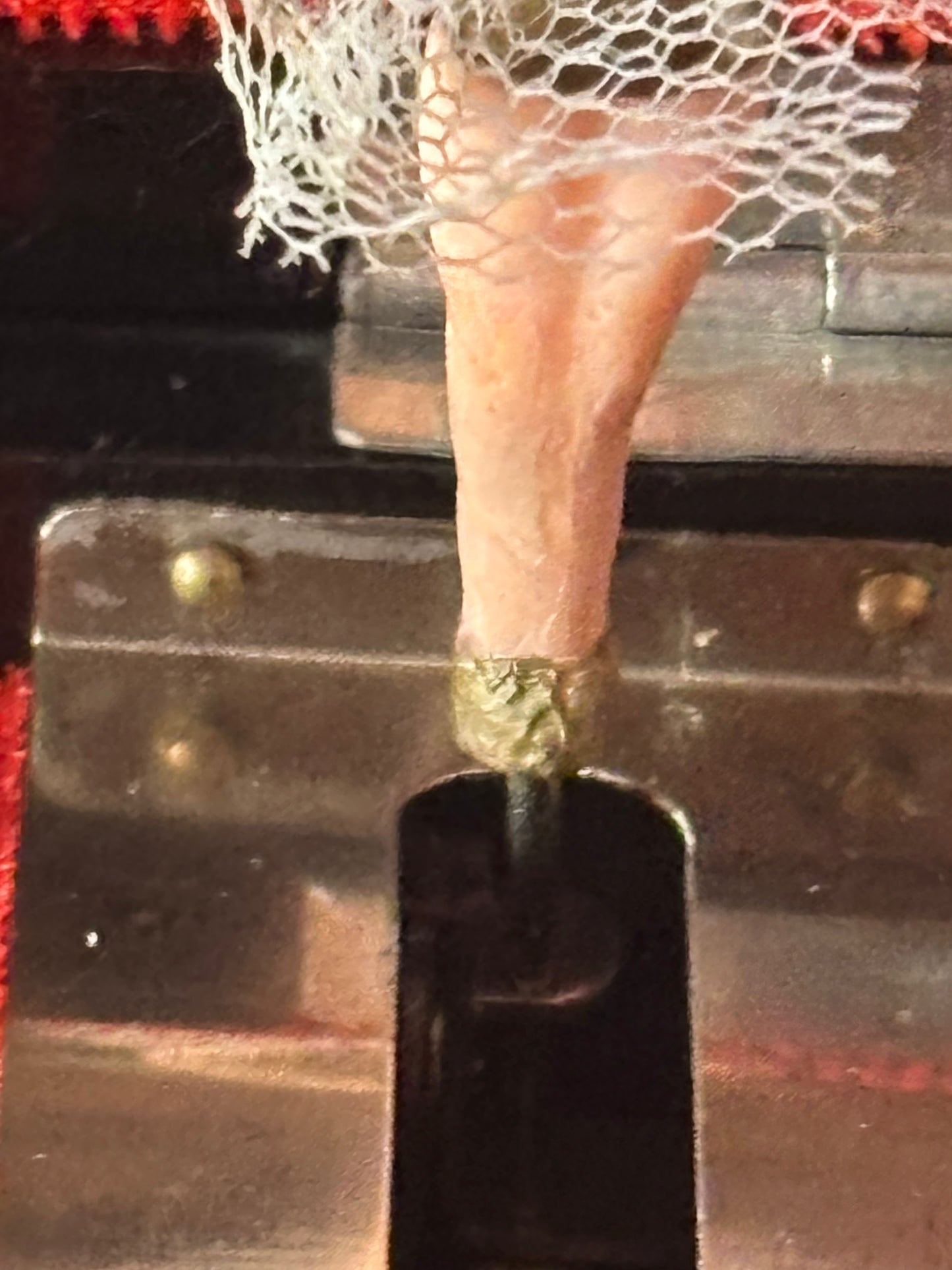 Portagioie giapponese a forma di pianoforte con piccolo scomparto frontale