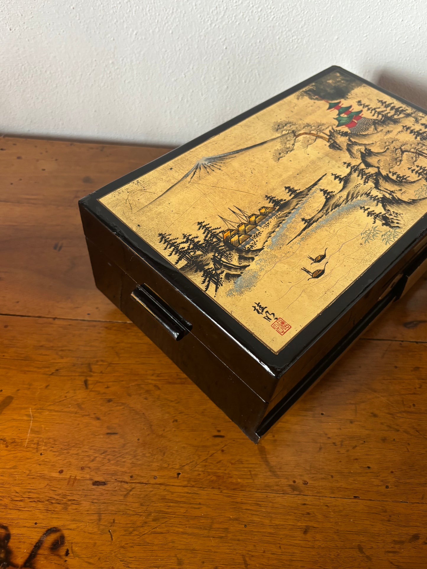 Large Japanese jewelry box with working music box and dancing geisha