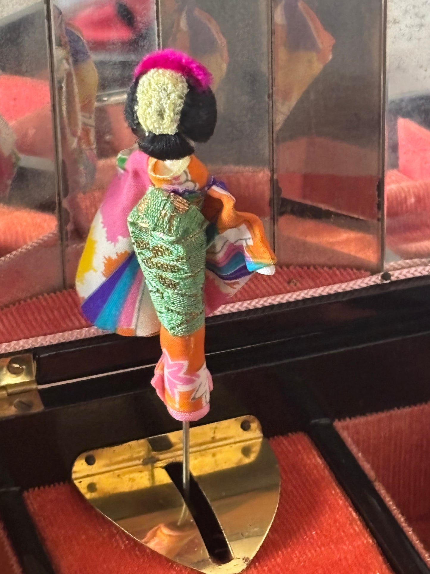 Large Japanese jewelry box with working music box and dancing geisha