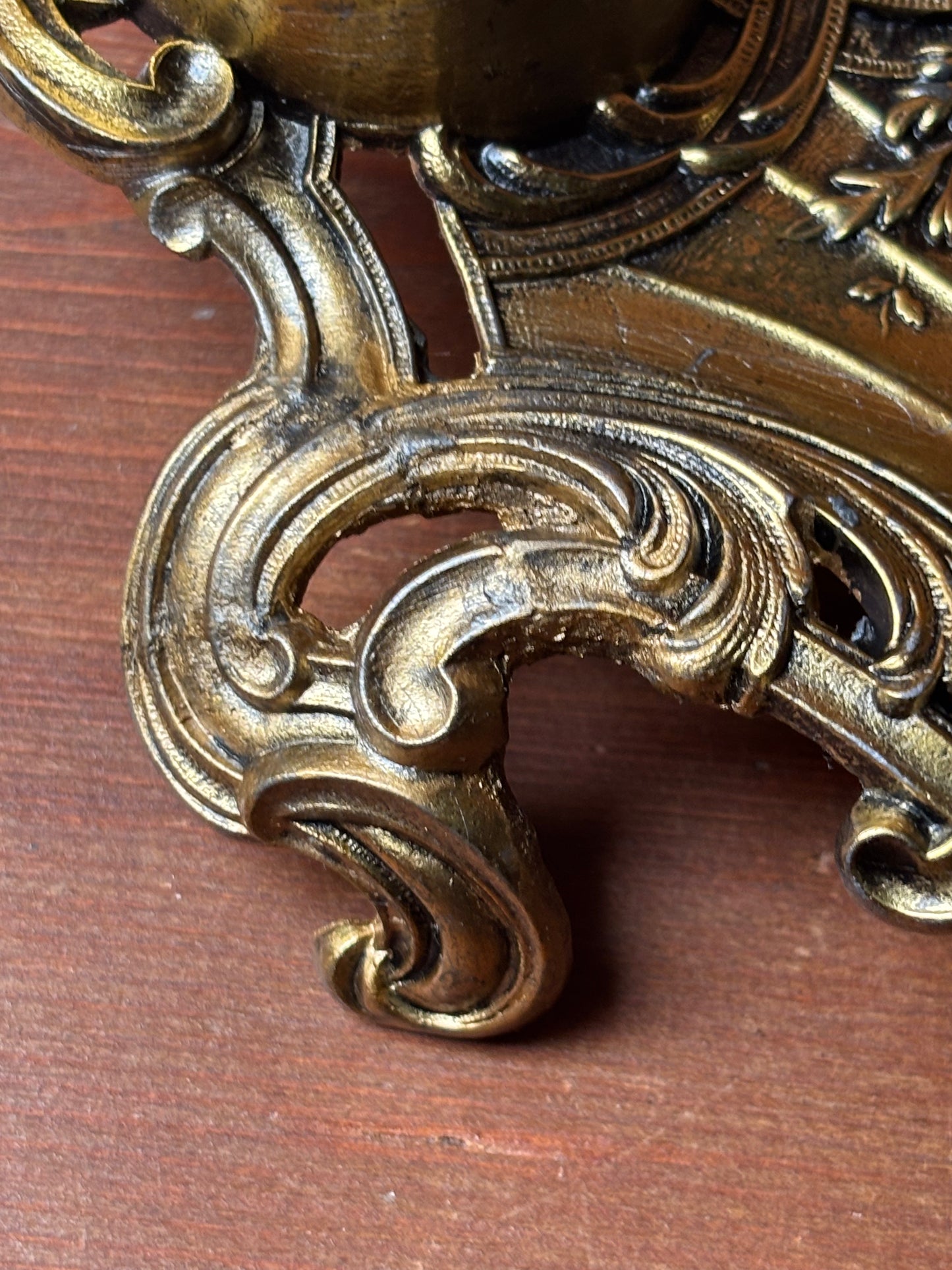 Calamaio in metallo dorato con vaschette in ceramica