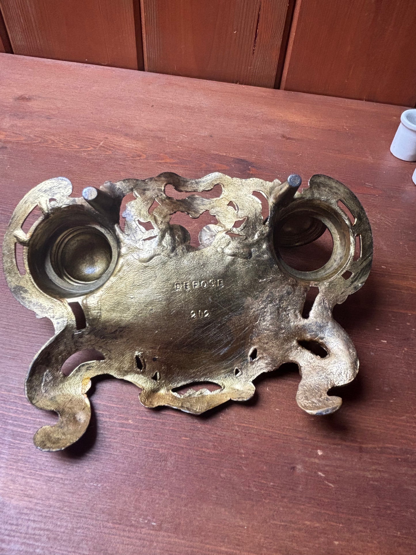 Calamaio in metallo dorato con vaschette in ceramica