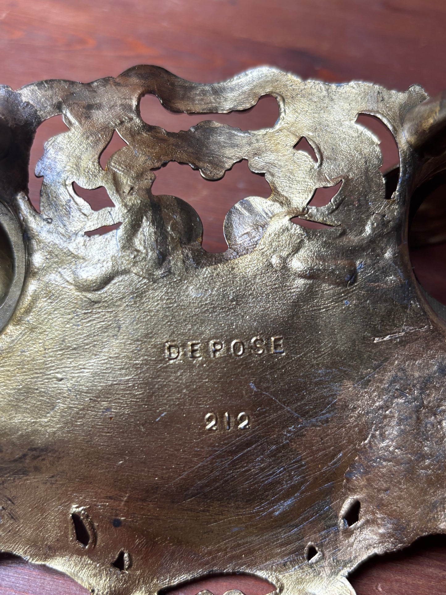 Calamaio in metallo dorato con vaschette in ceramica