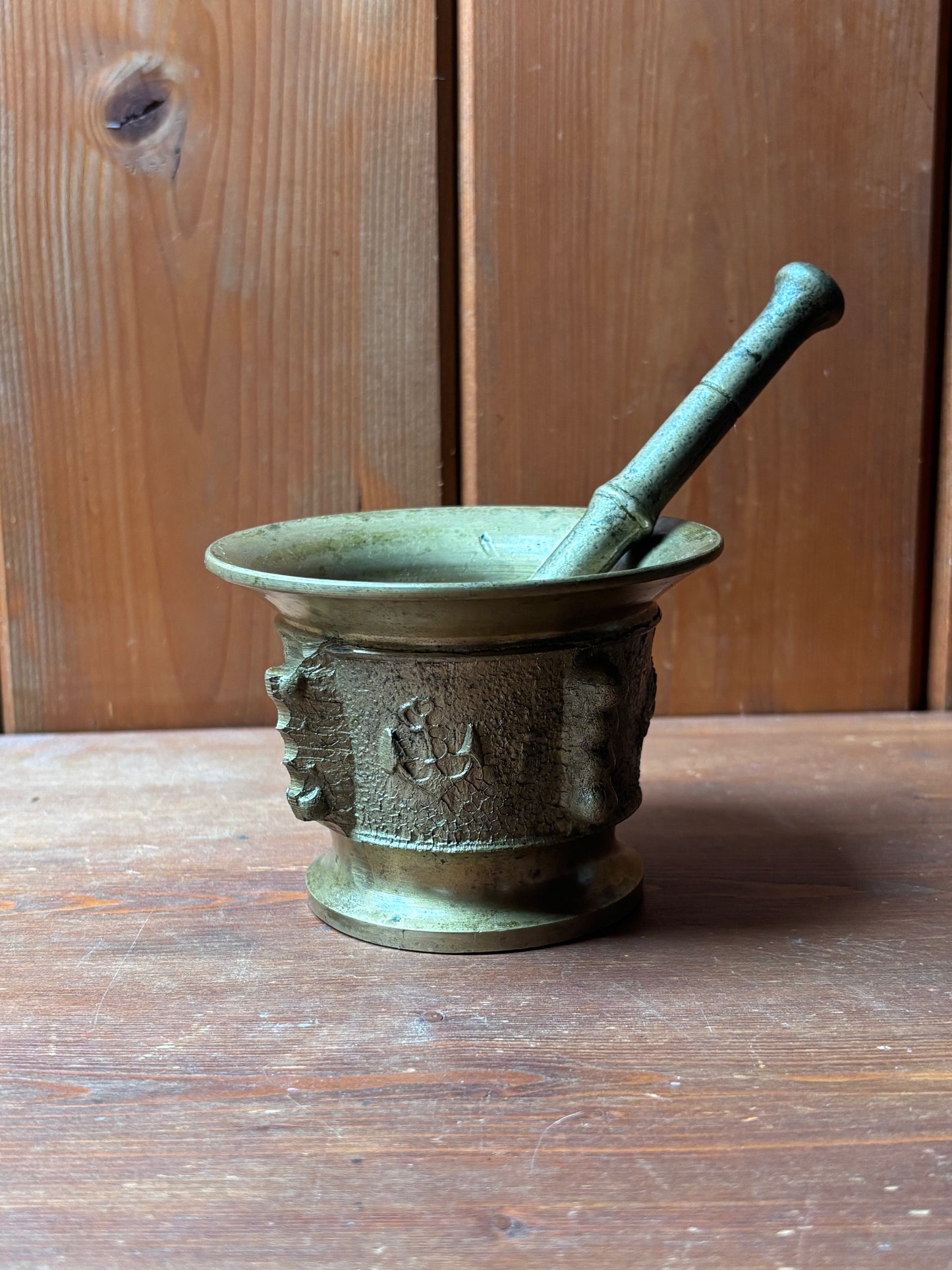 Mortaio da farmacia in bronzo