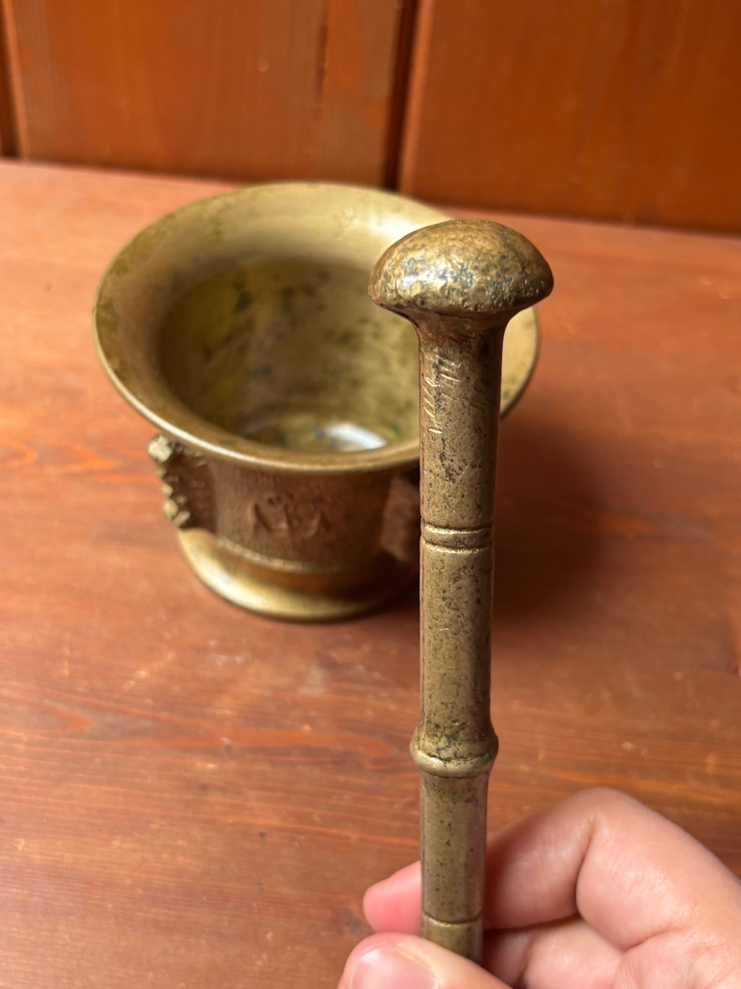 Mortaio da farmacia in bronzo