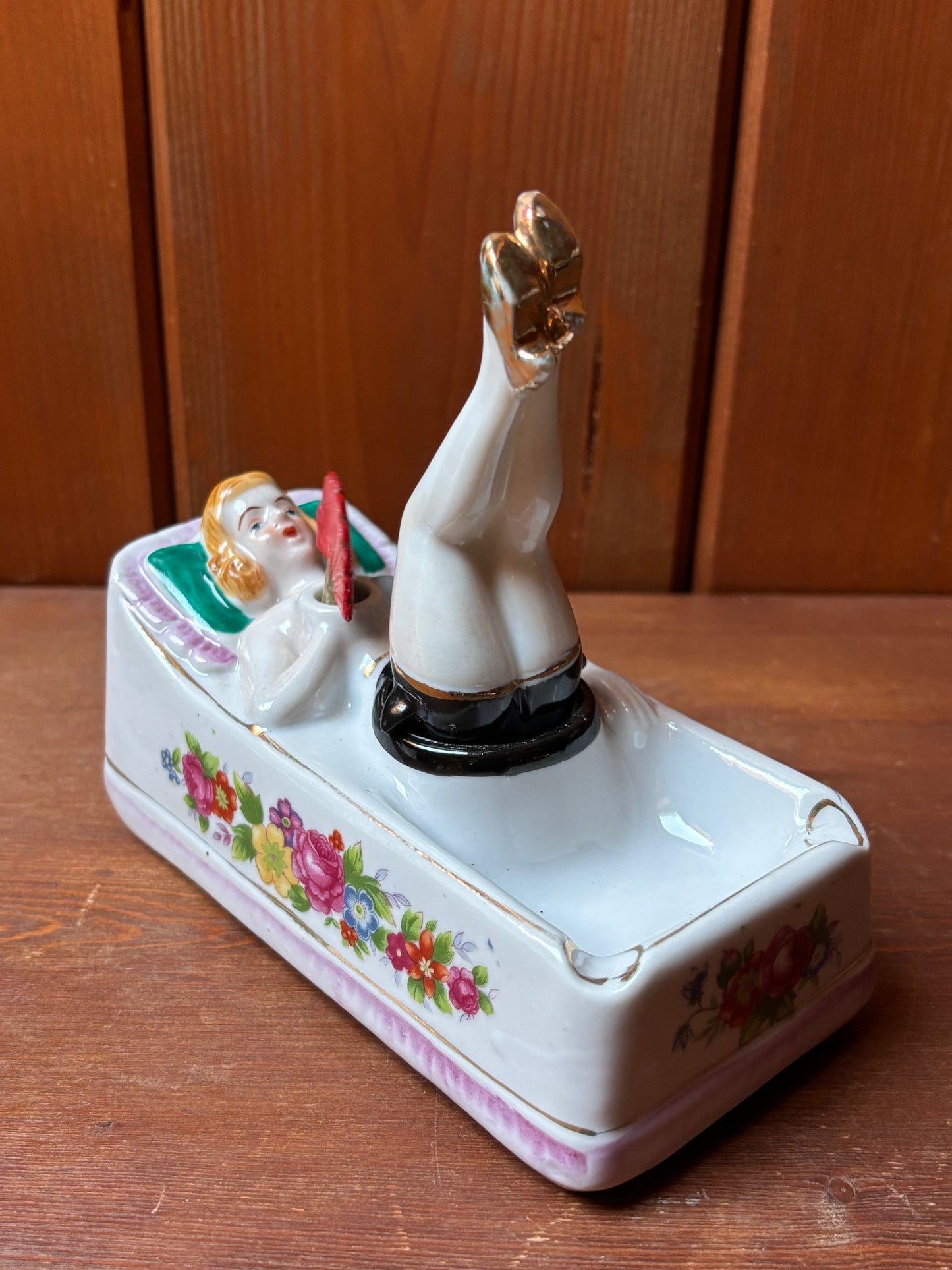 Vintage Ceramic Ashtray – Mid-20th Century Pin-Up Lady with Moving Legs