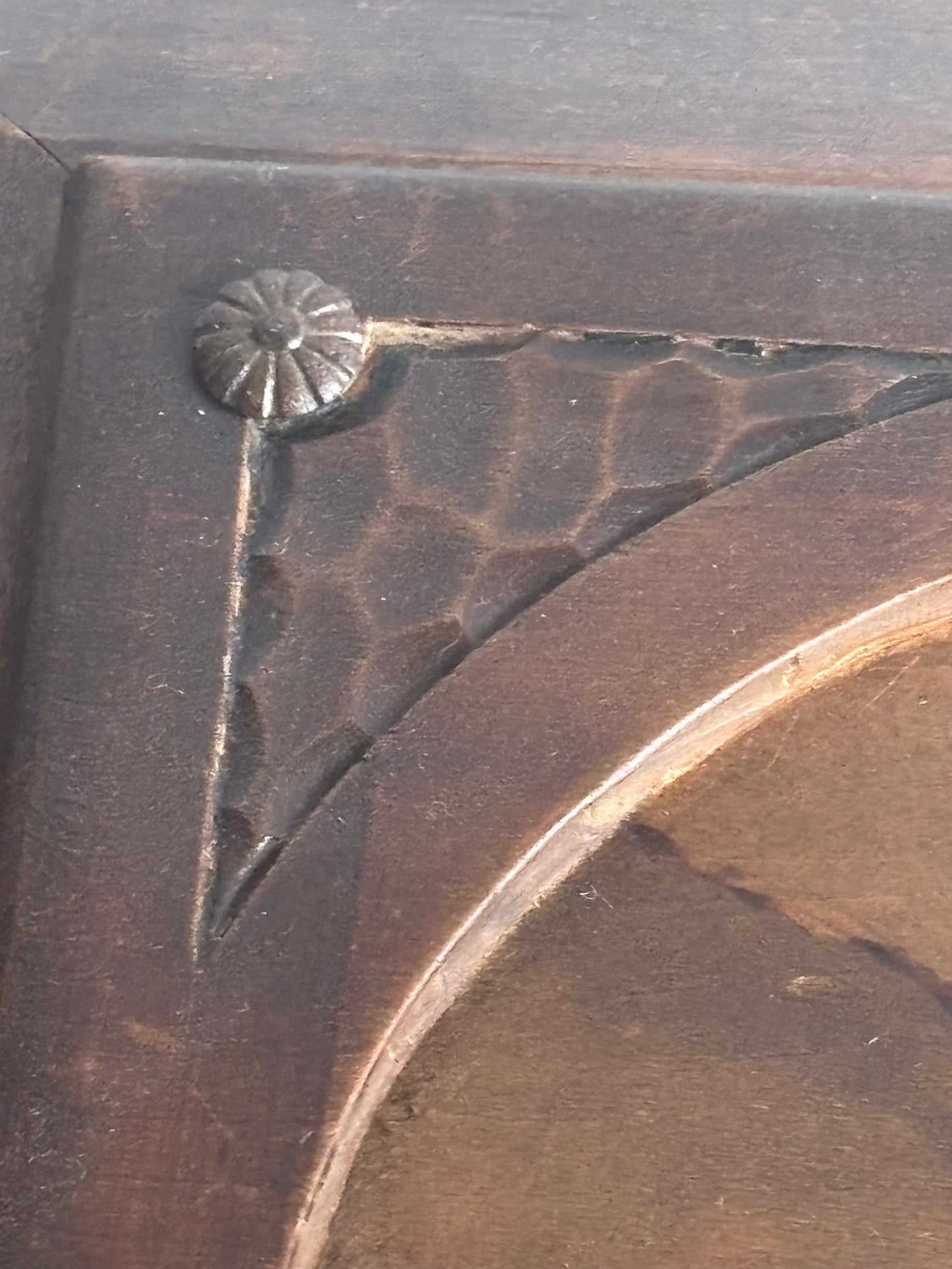 Sottopentola in Legno Intagliato con Carillon – Souvenir Raffigurante Lourdes