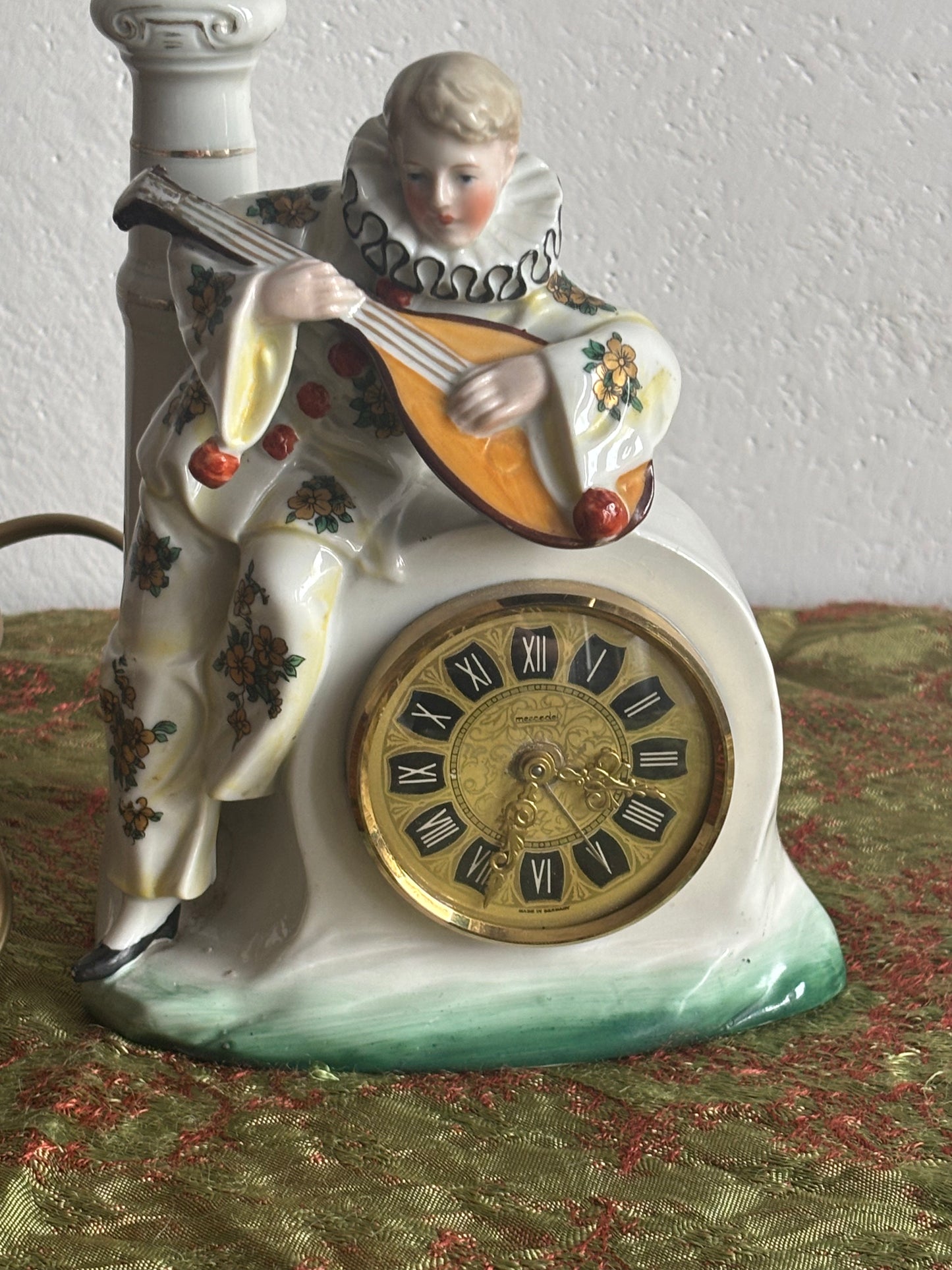 Lampada da Tavolo con Orologio a Carica