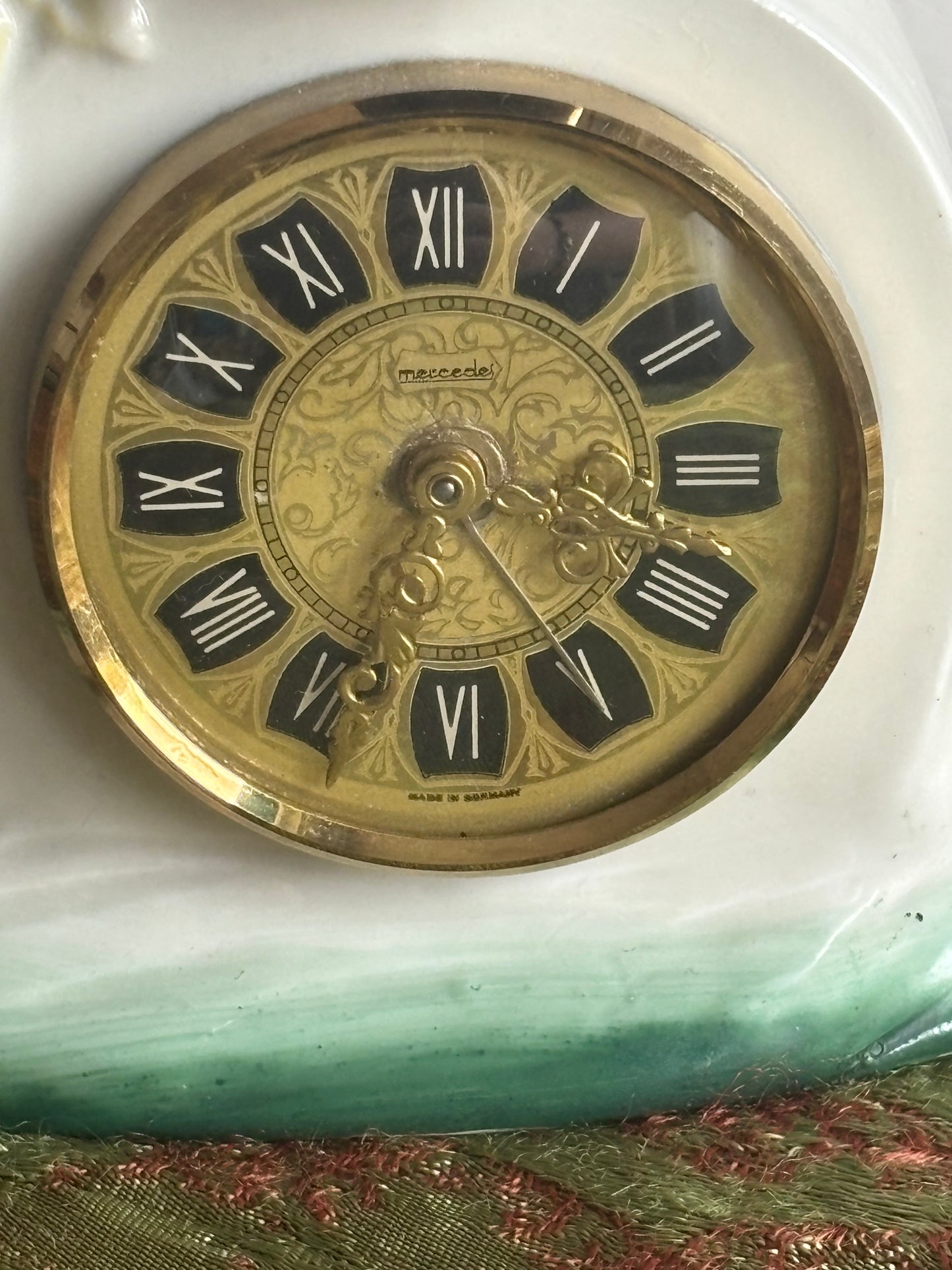 Lampada da Tavolo con Orologio a Carica