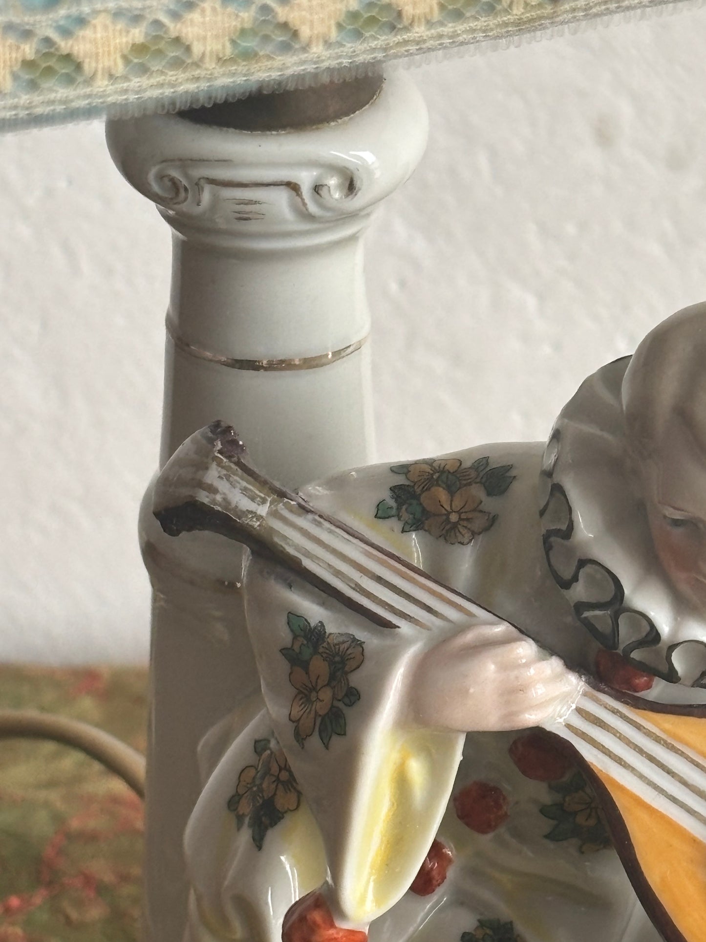 Lampada da Tavolo con Orologio a Carica