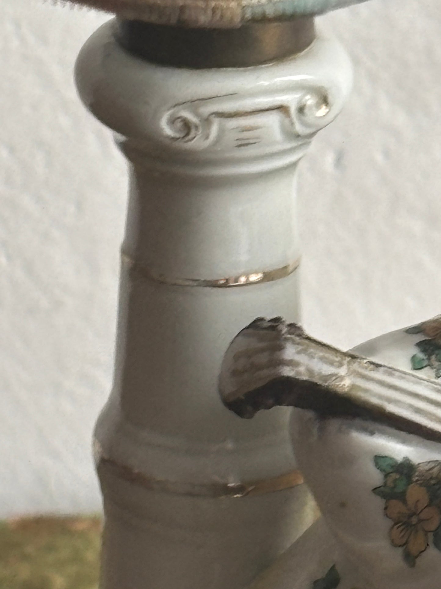Lampada da Tavolo con Orologio a Carica