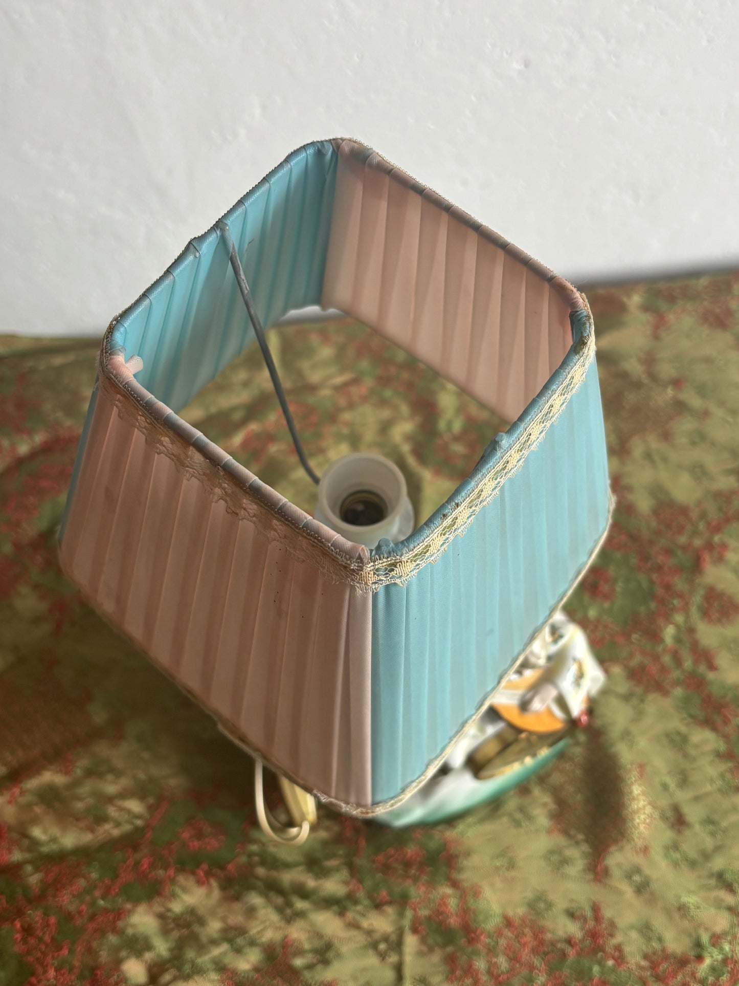 Lampada da Tavolo con Orologio a Carica