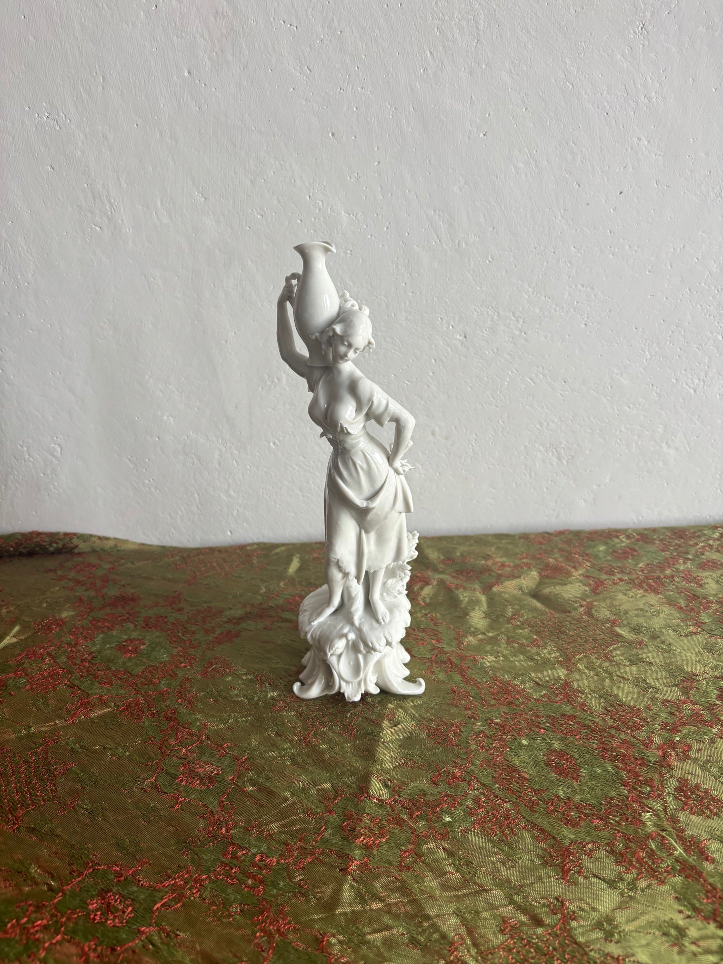 Statuetta Ginori in Porcellana Bianca con Marchio