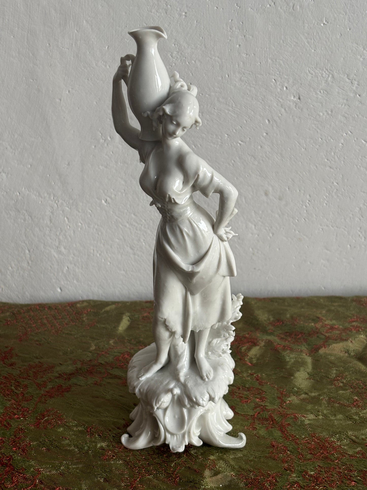 Statuetta Ginori in Porcellana Bianca con Marchio