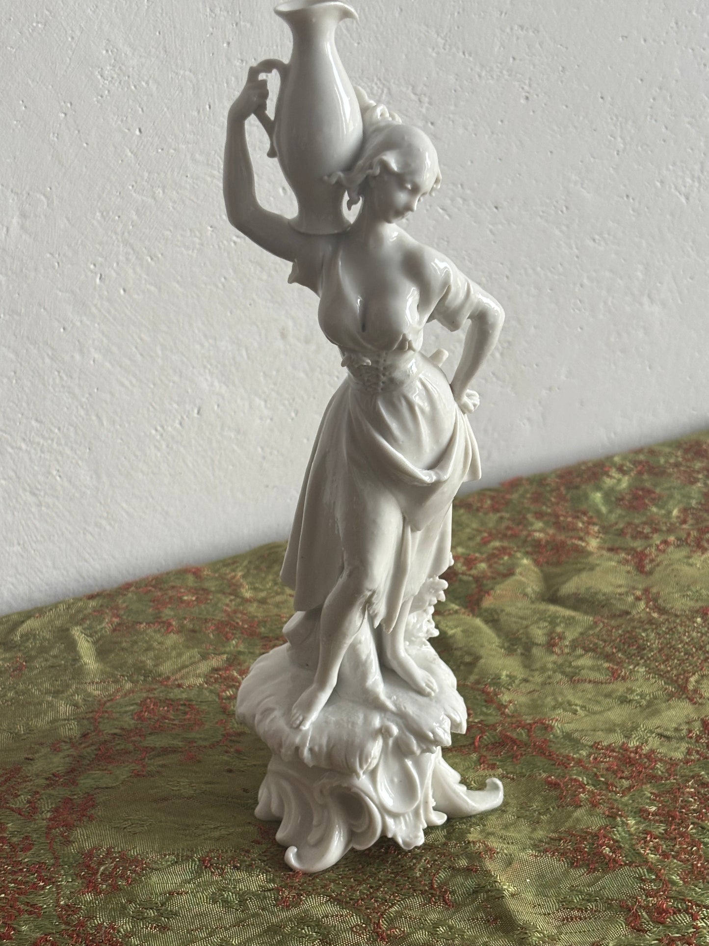 Statuetta Ginori in Porcellana Bianca con Marchio