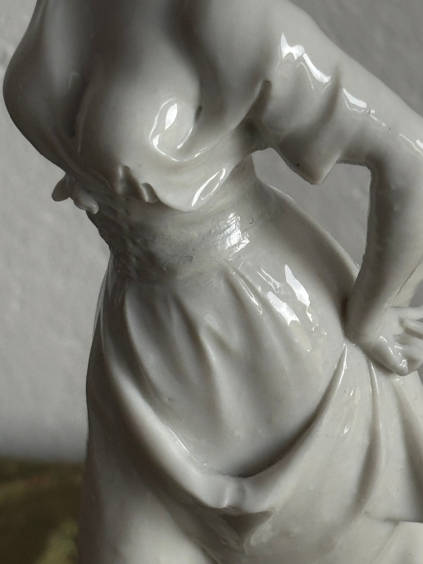 Statuetta Ginori in Porcellana Bianca con Marchio