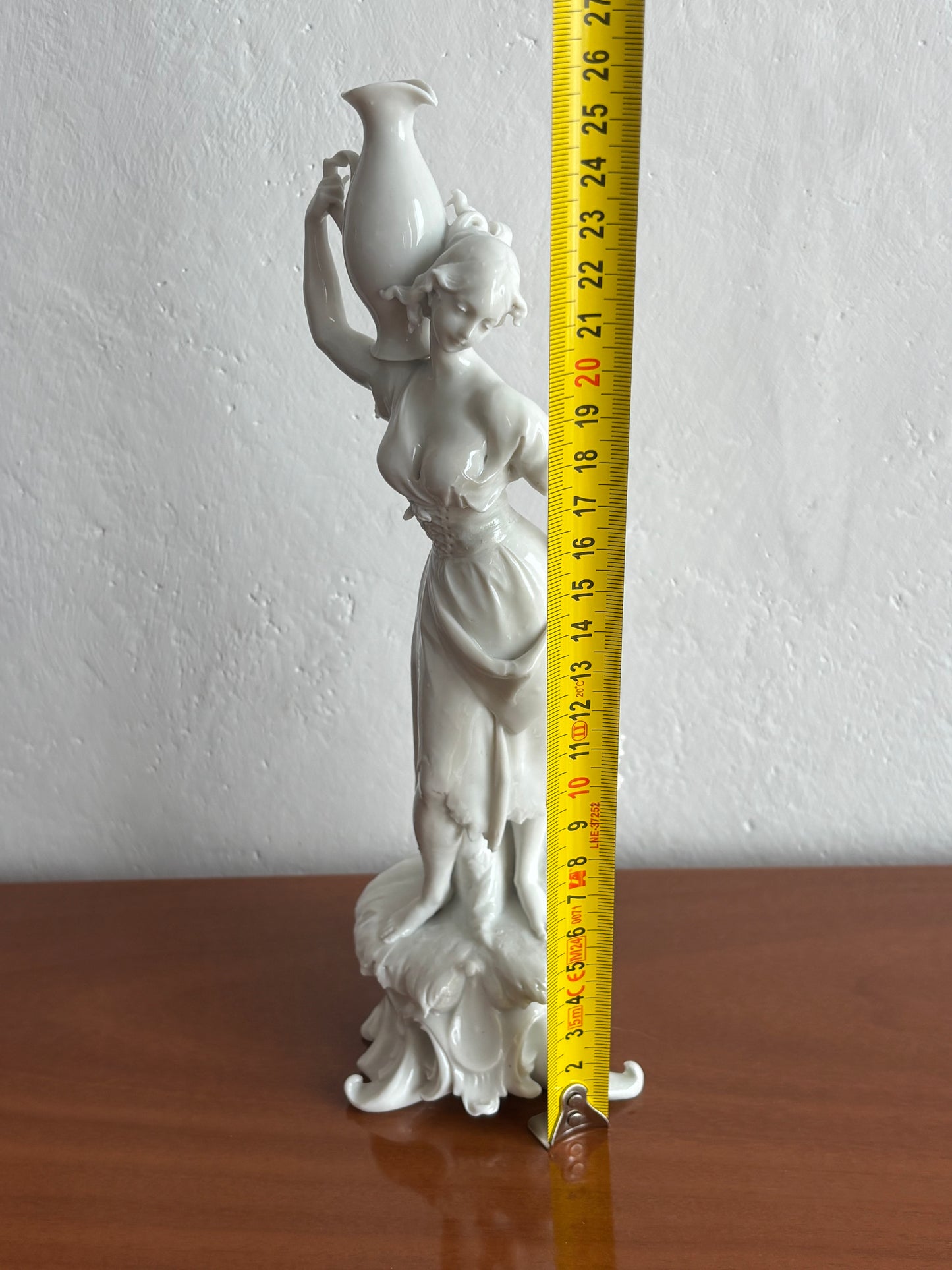 Statuetta Ginori in Porcellana Bianca con Marchio