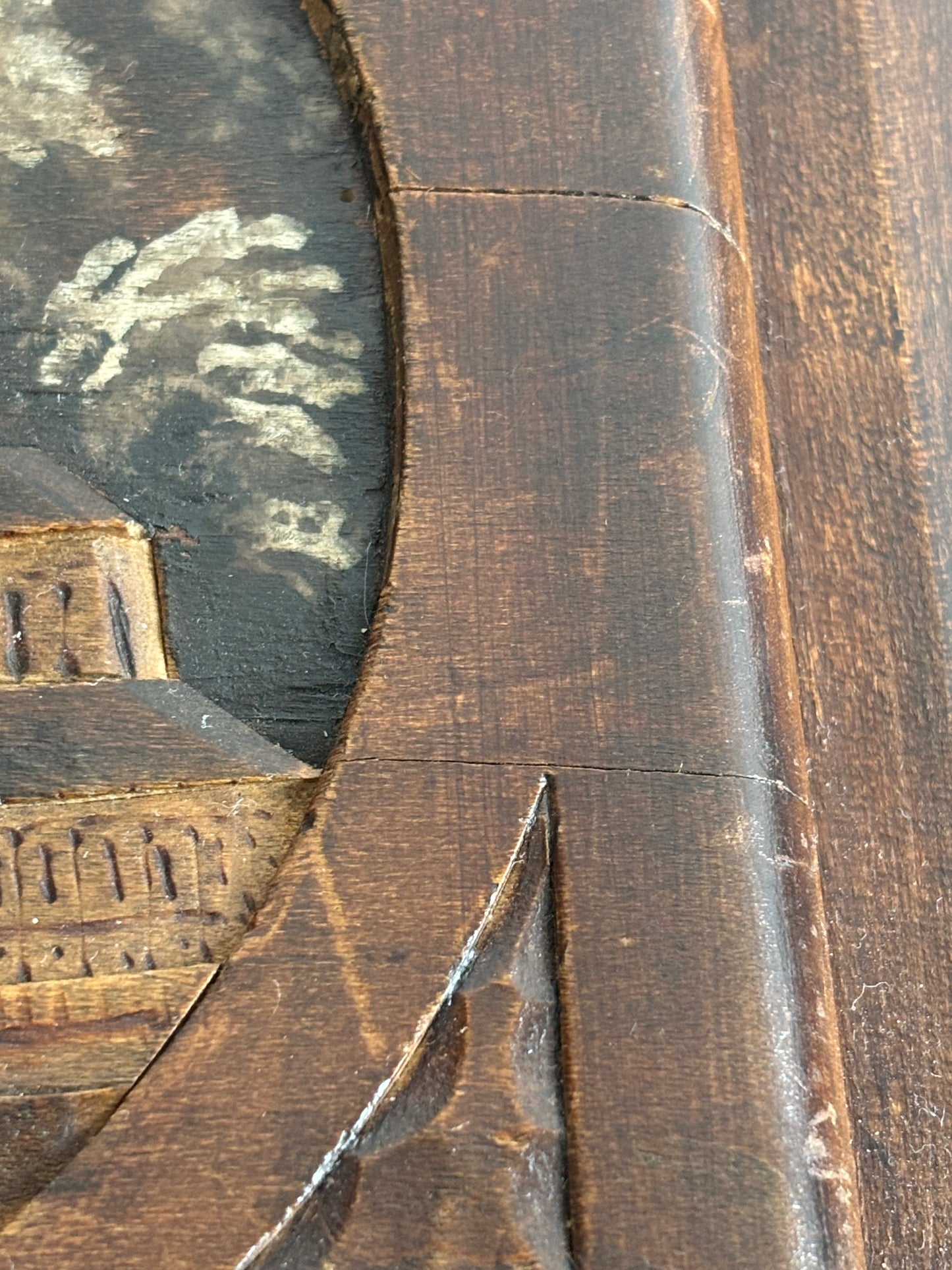Sottopentola in Legno Intagliato con Carillon – Souvenir Raffigurante Lourdes